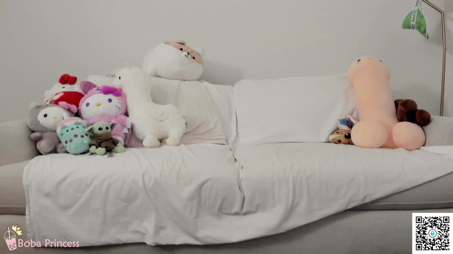 Gallery image thumbnail from bobaprincess's myfreecams stream on, 12/22/2022, 09:19 image 15 of 20