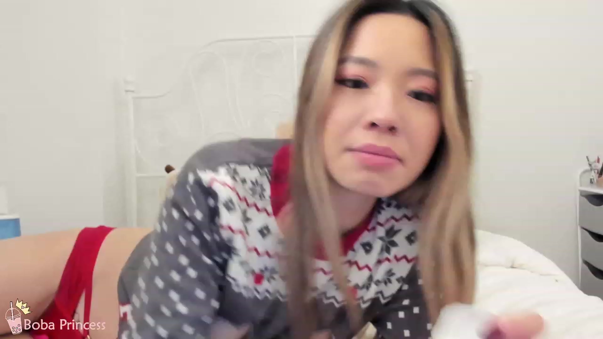 Gallery image thumbnail from bobaprincess's myfreecams stream on, 12/23/2022, 10:06 image 11 of 20