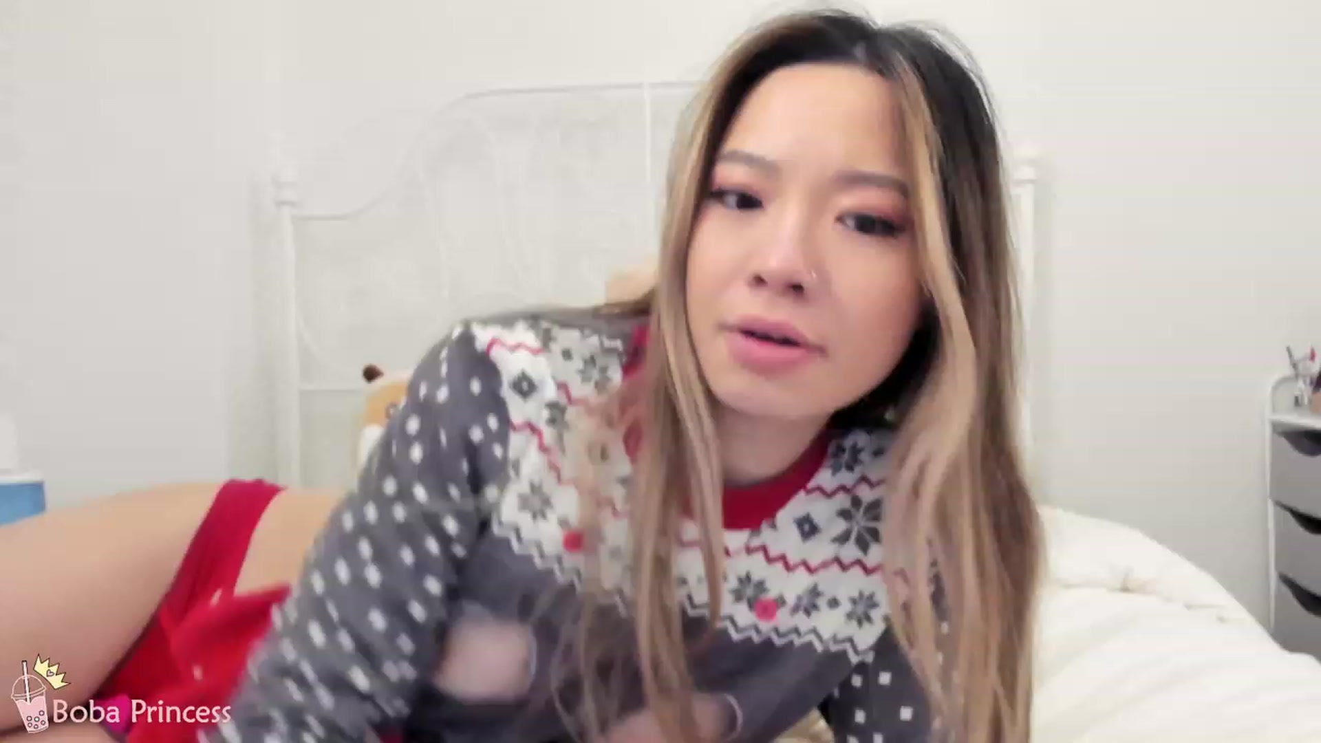 Gallery image thumbnail from bobaprincess's myfreecams stream on, 12/23/2022, 10:06 image 10 of 20