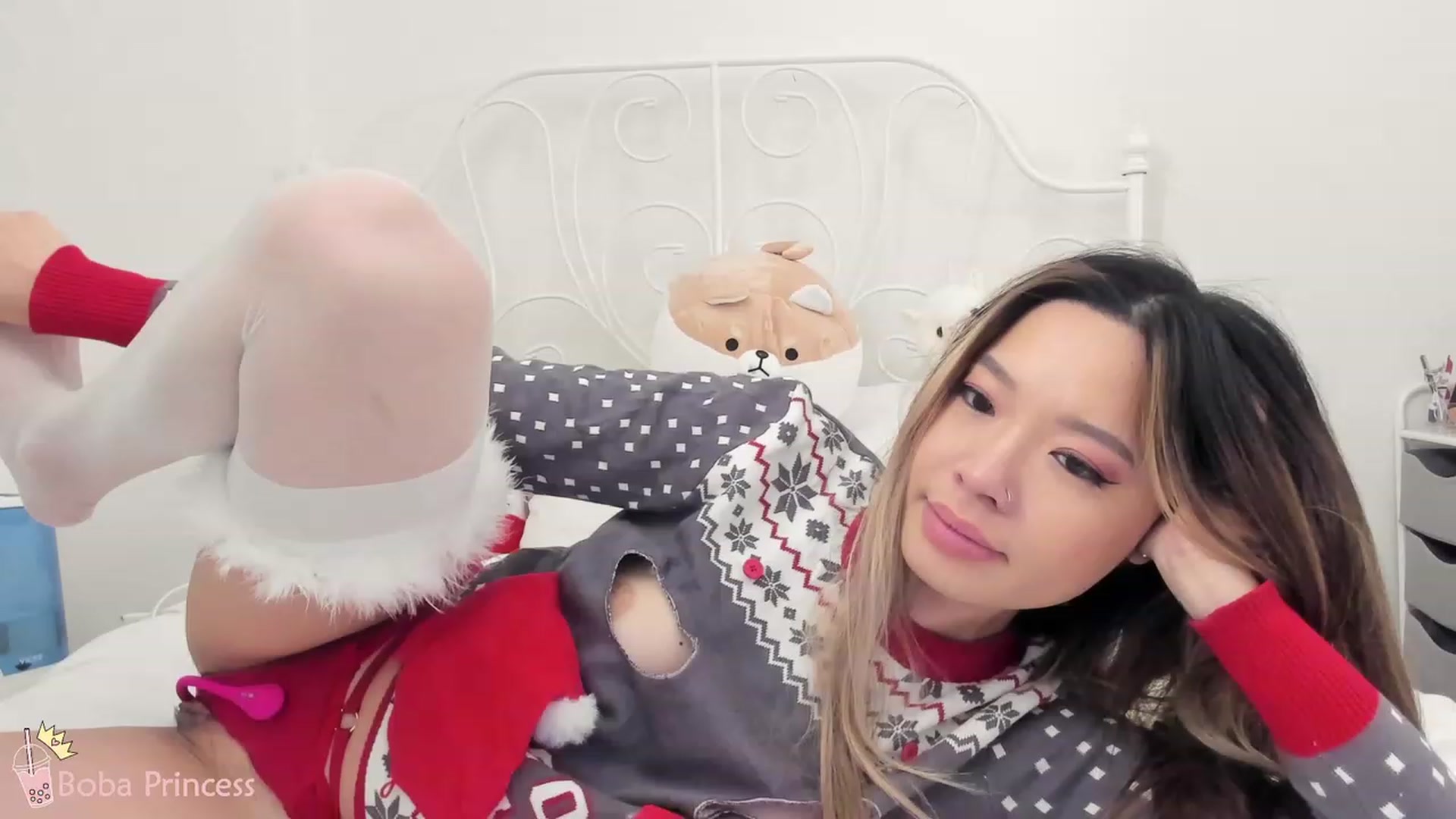 Gallery image thumbnail from bobaprincess's myfreecams stream on, 12/23/2022, 10:06 image 16 of 20