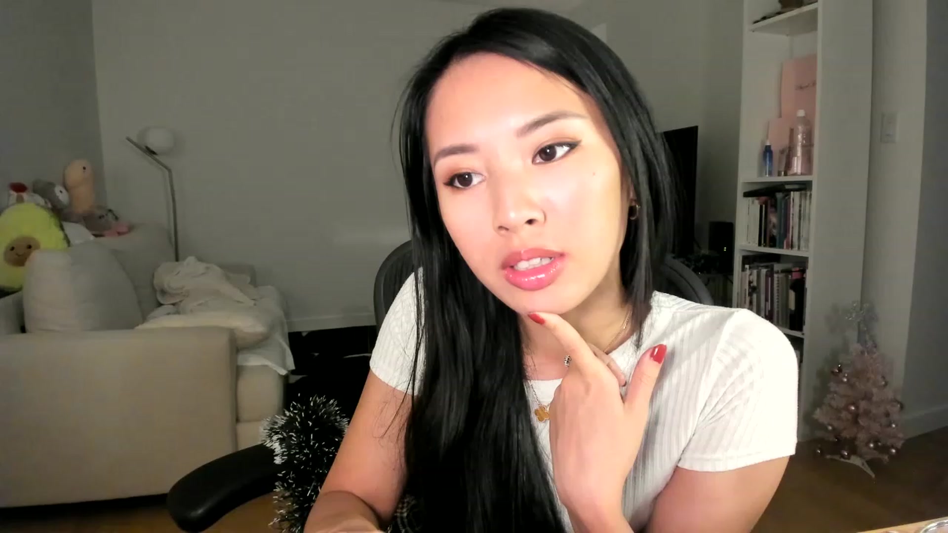 Gallery image thumbnail from bobaprincess's myfreecams stream on, 12/25/2022, 15:30 image 3 of 20