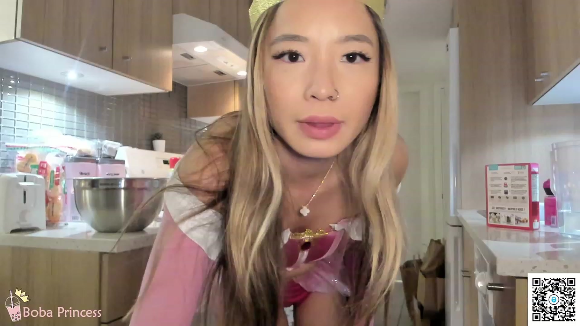 Gallery image thumbnail from bobaprincess's myfreecams stream on, 12/29/2022, 09:05 image 4 of 20