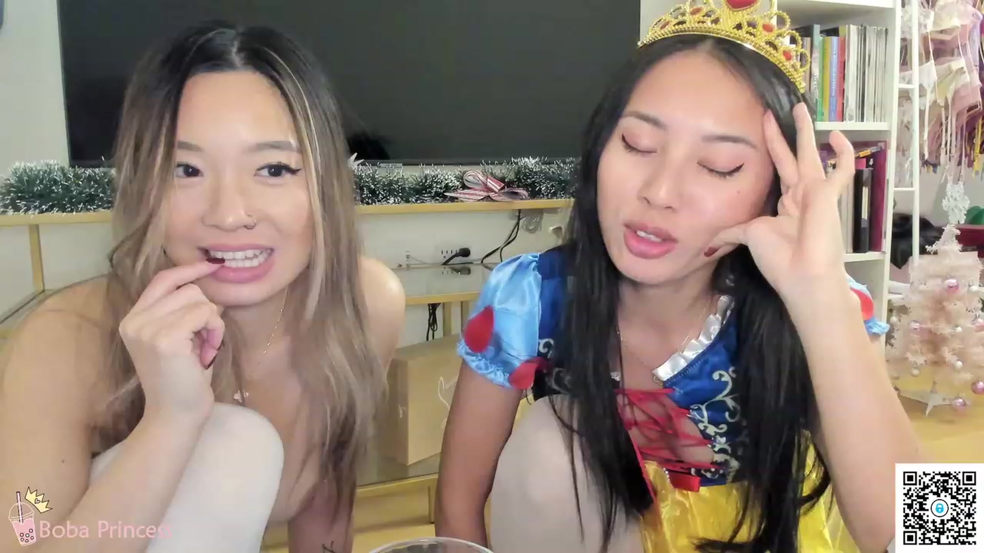 Gallery image thumbnail from bobaprincess's myfreecams stream on, 12/29/2022, 09:05 image 15 of 20