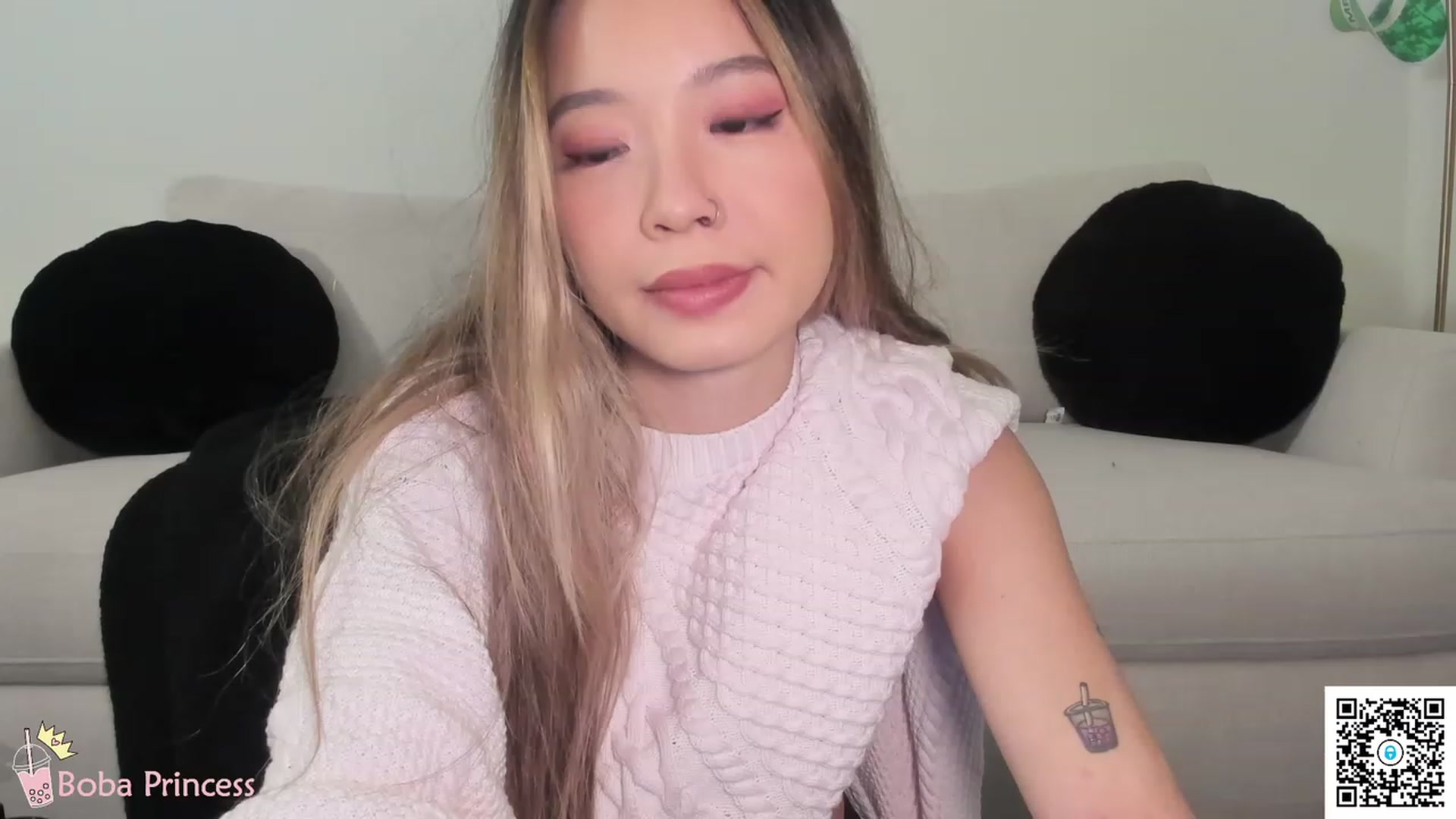 Gallery image thumbnail from bobaprincess's myfreecams stream on, 01/15/2023, 06:30 image 17 of 20