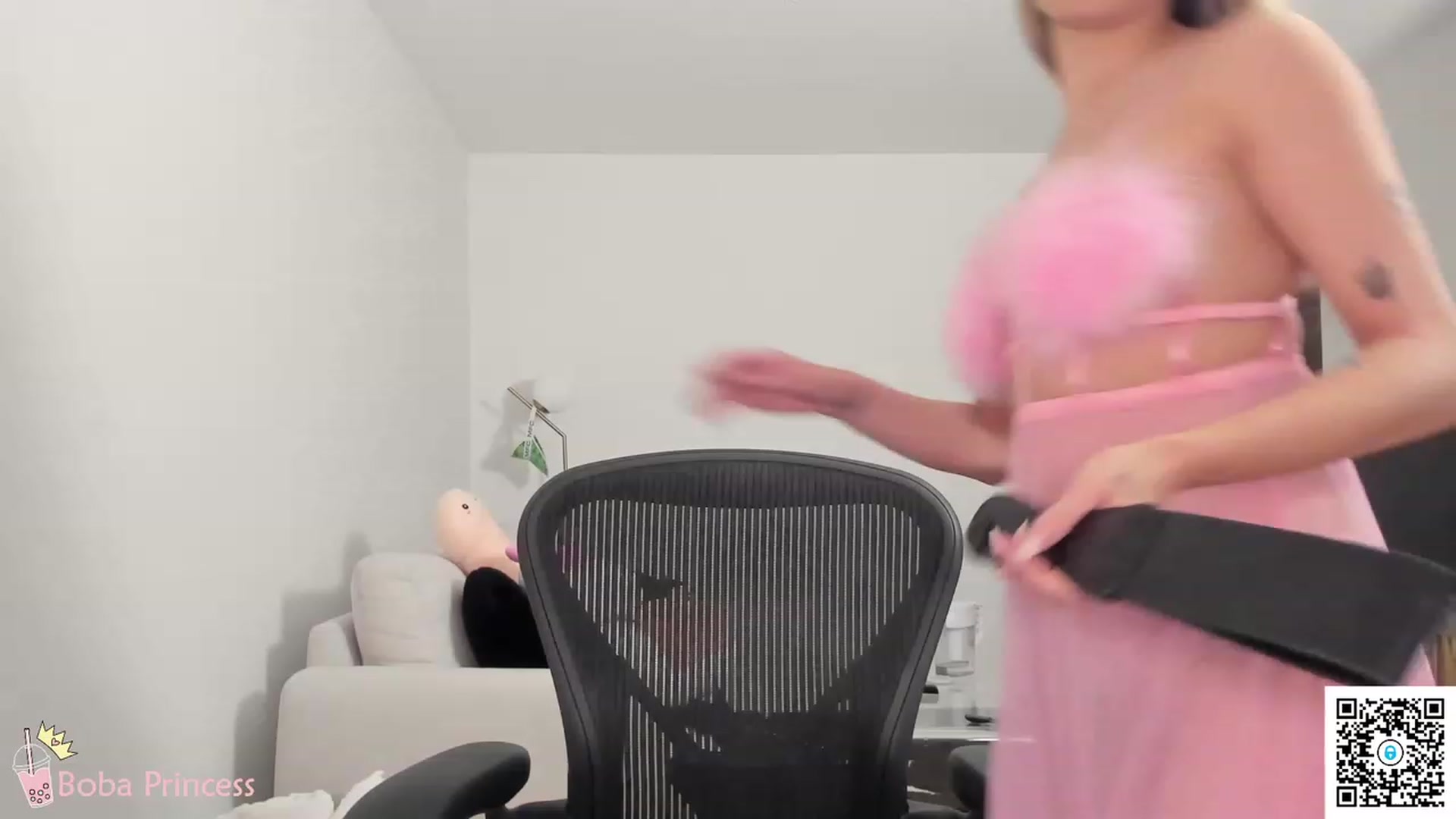Gallery image thumbnail from bobaprincess's myfreecams stream on, 02/03/2023, 06:56 image 9 of 20