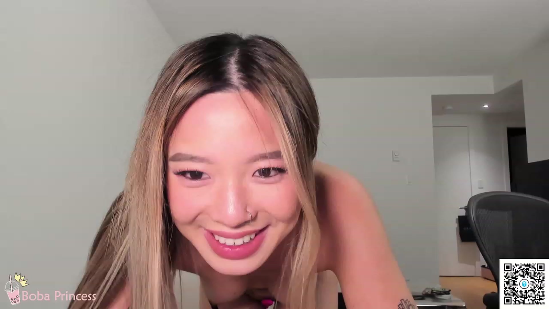 Gallery image thumbnail from bobaprincess's myfreecams stream on, 02/08/2023, 07:34 image 6 of 20