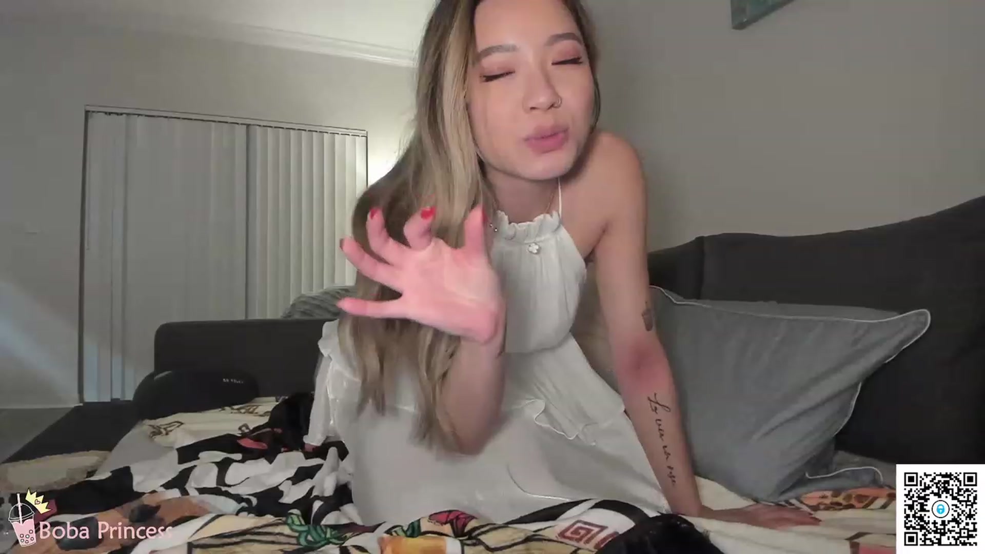Gallery image thumbnail from bobaprincess's myfreecams stream on, 02/12/2023, 07:08 image 18 of 20
