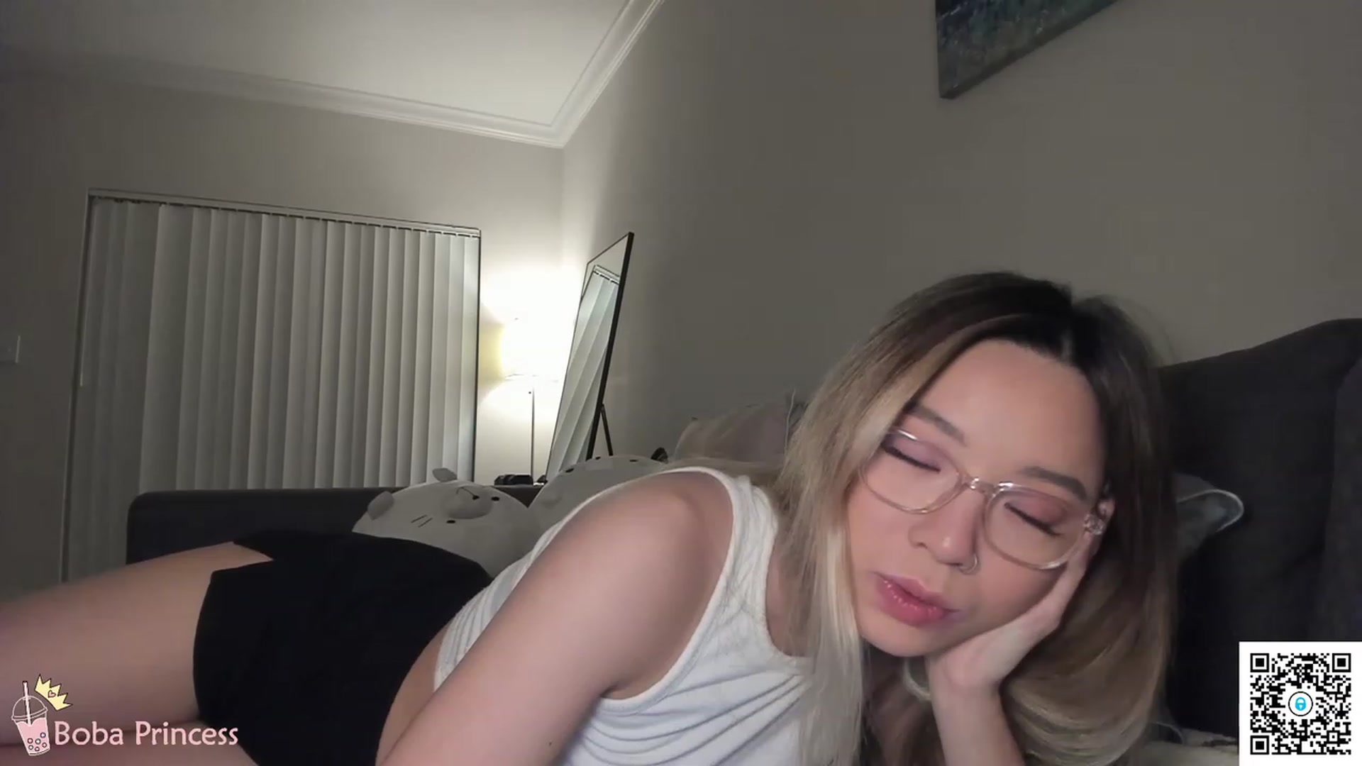 Gallery image thumbnail from bobaprincess's myfreecams stream on, 02/17/2023, 06:47 image 9 of 20