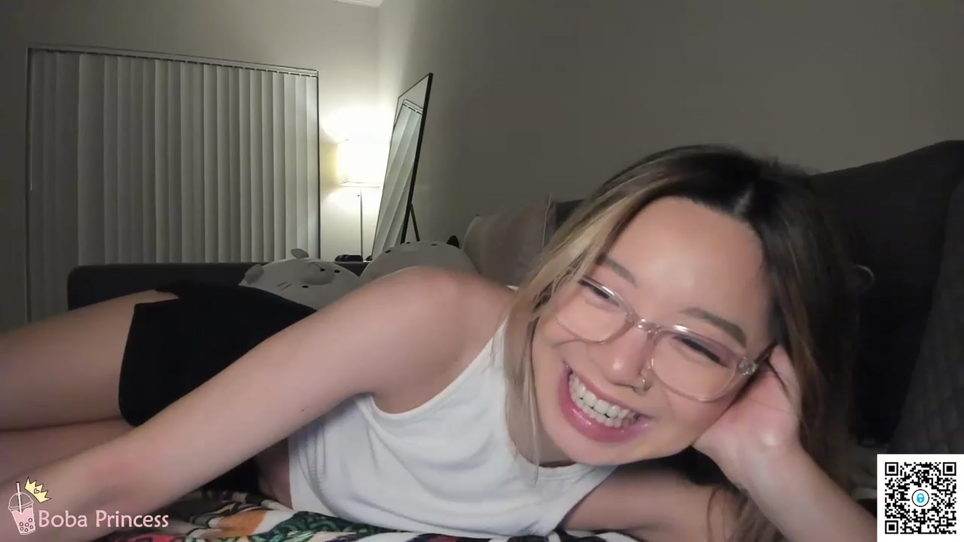 Gallery image thumbnail from bobaprincess's myfreecams stream on, 02/17/2023, 06:47 image 17 of 20