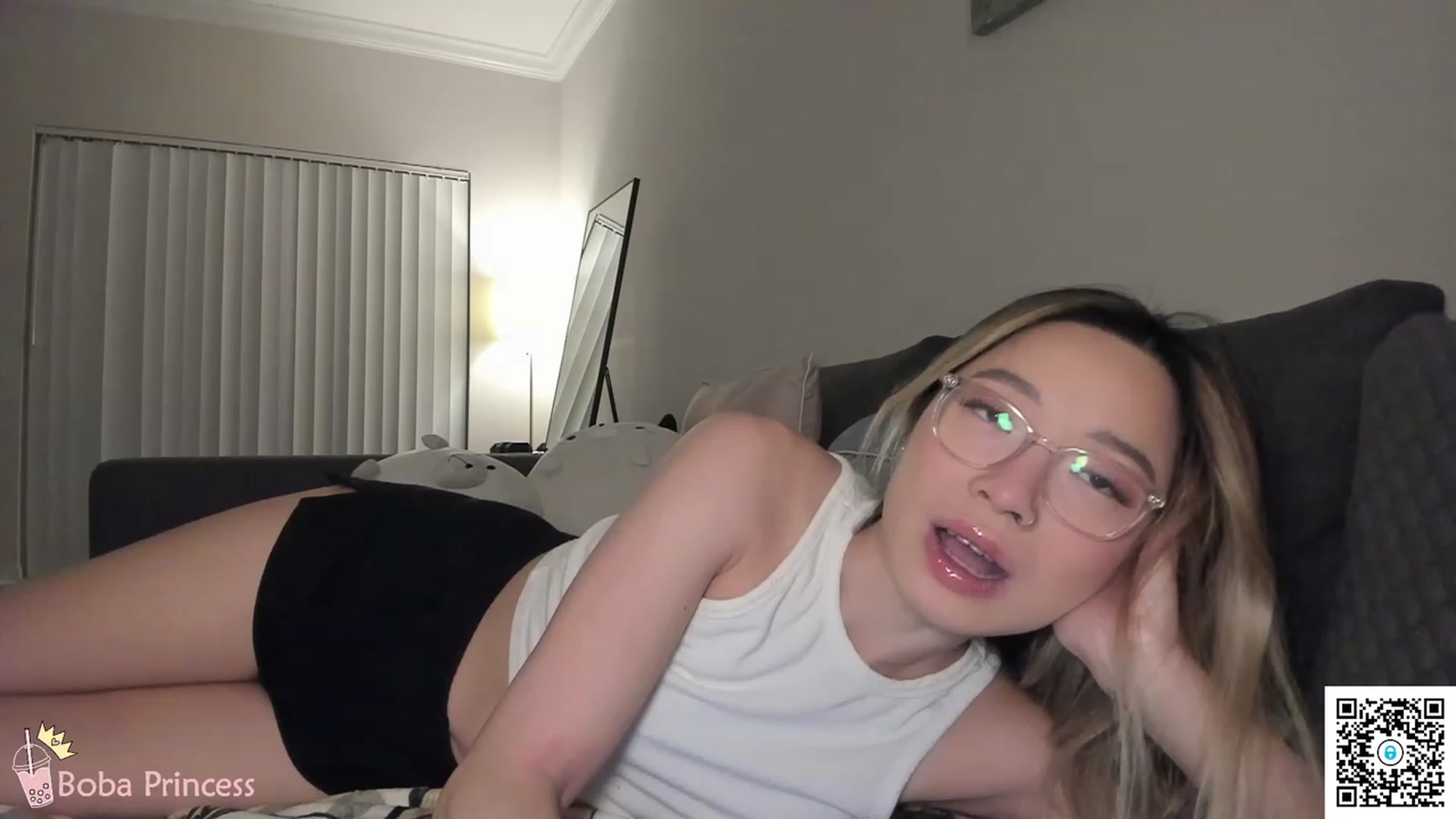 Gallery image thumbnail from bobaprincess's myfreecams stream on, 02/17/2023, 06:47 image 1 of 20
