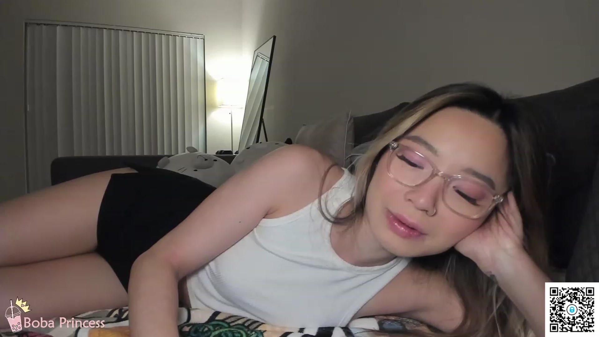 Gallery image thumbnail from bobaprincess's myfreecams stream on, 02/17/2023, 06:47 image 13 of 20