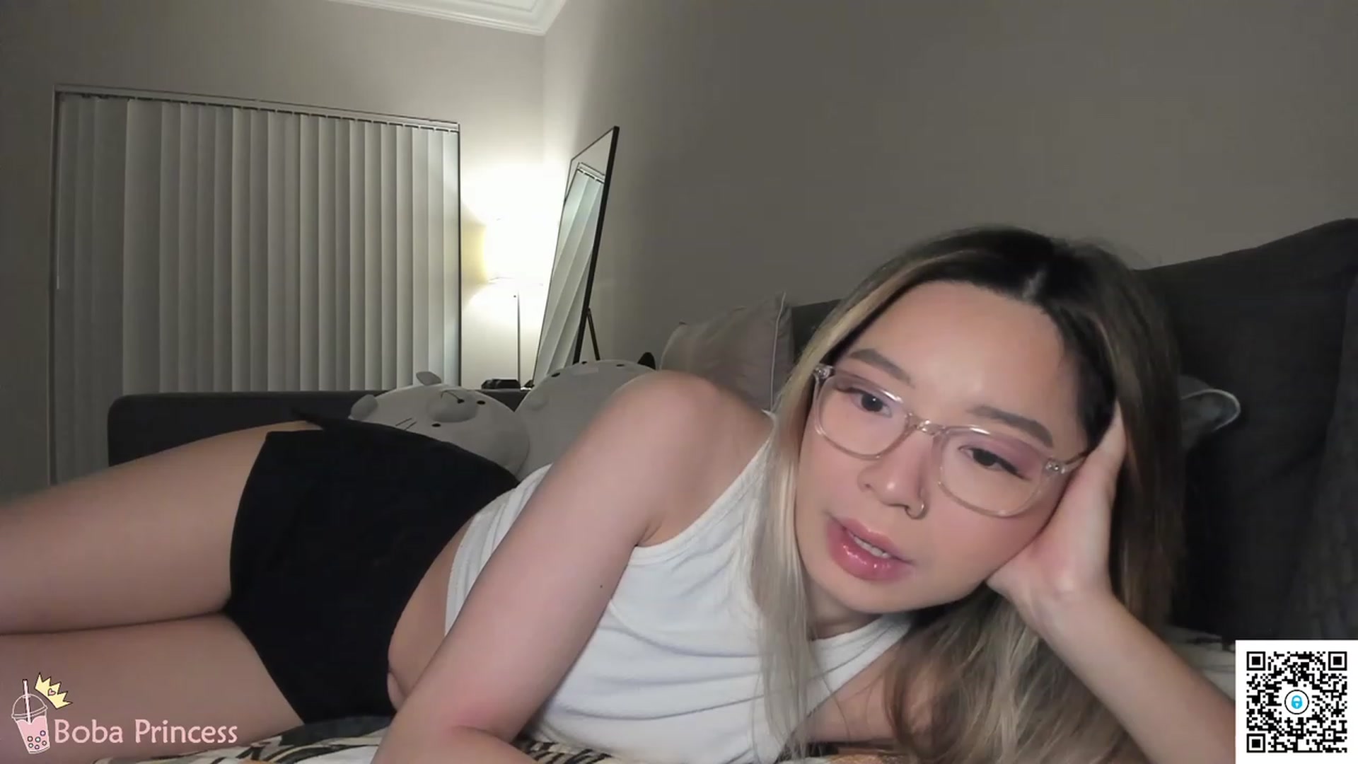 Gallery image thumbnail from bobaprincess's myfreecams stream on, 02/17/2023, 06:47 image 10 of 20