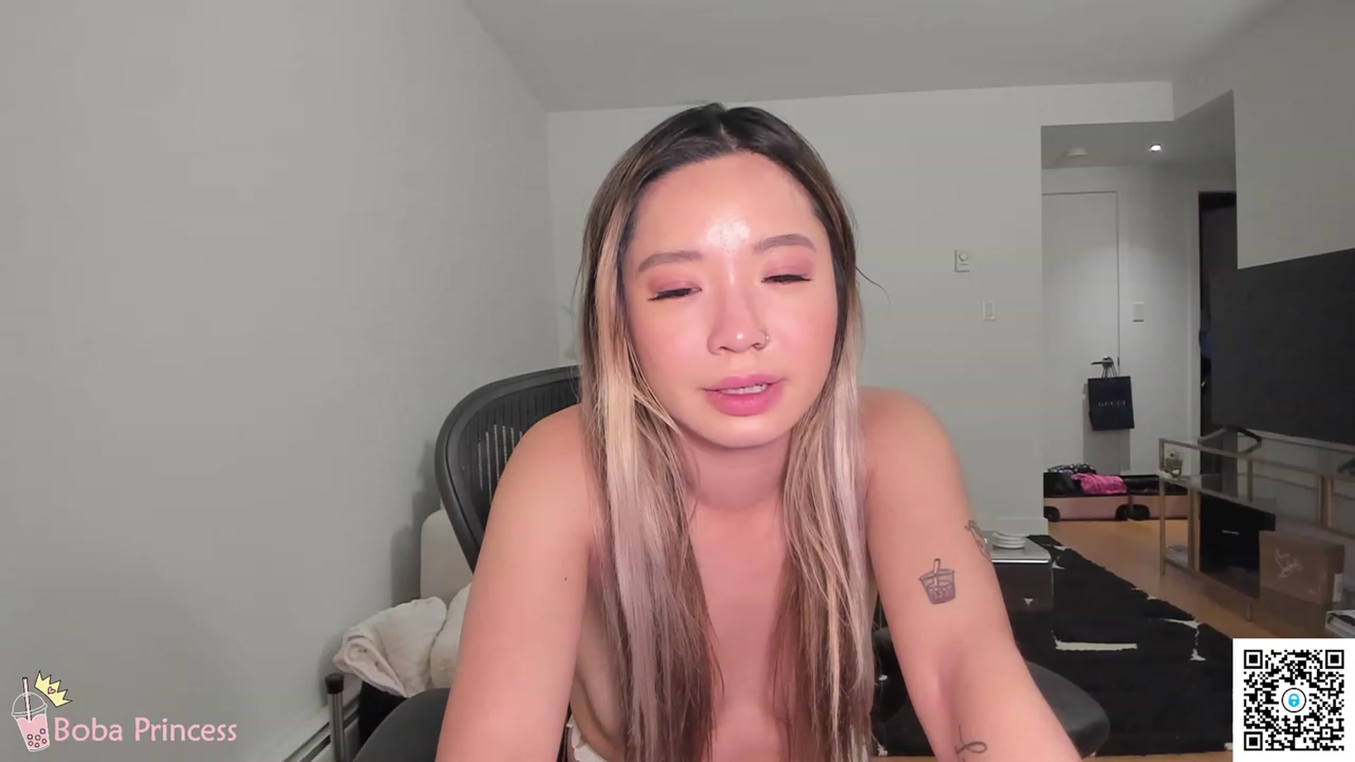 Gallery image thumbnail from bobaprincess's myfreecams stream on, 04/12/2023, 08:44 image 2 of 20