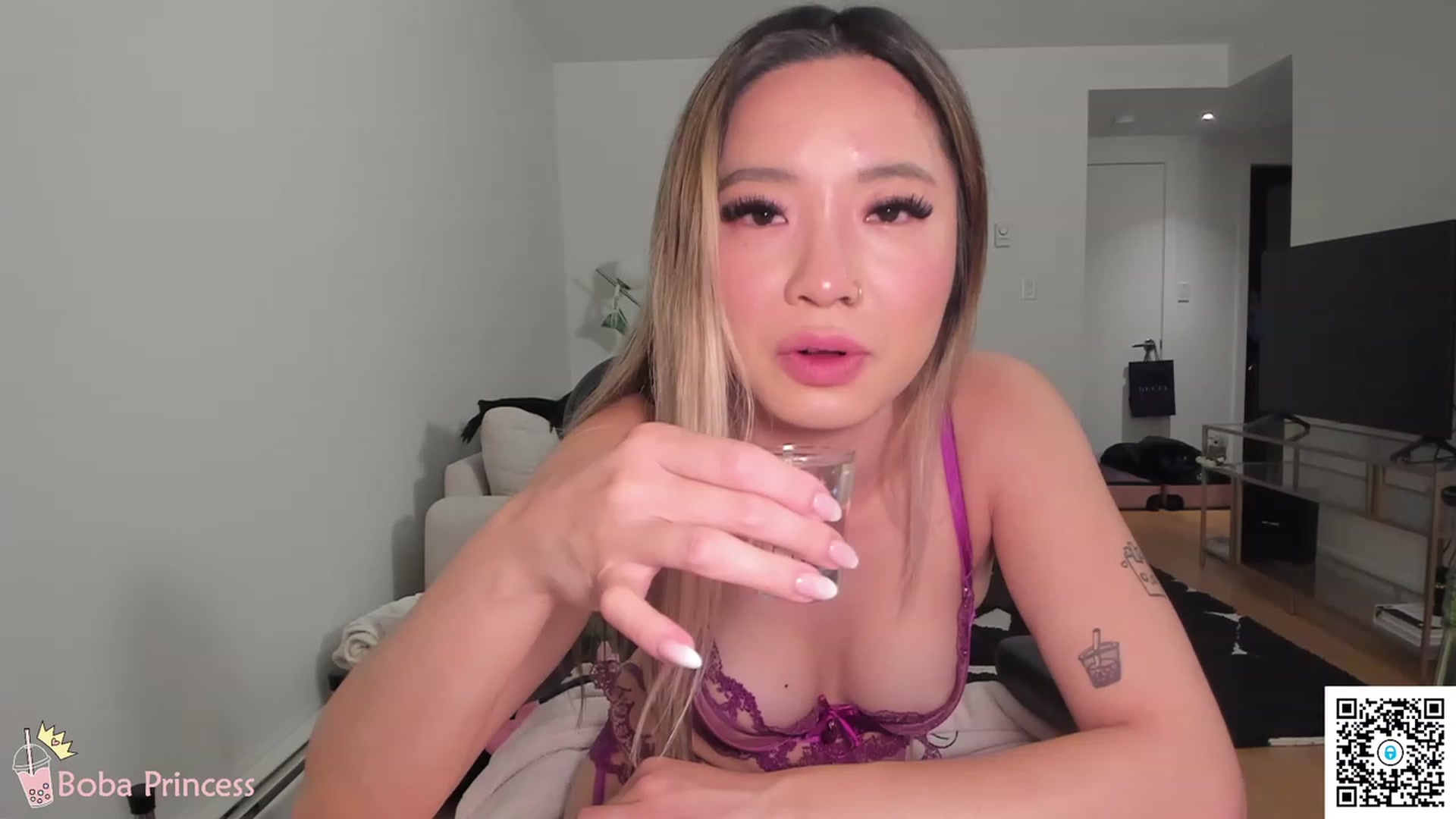 Gallery image thumbnail from bobaprincess's myfreecams stream on, 04/13/2023, 07:59 image 6 of 20