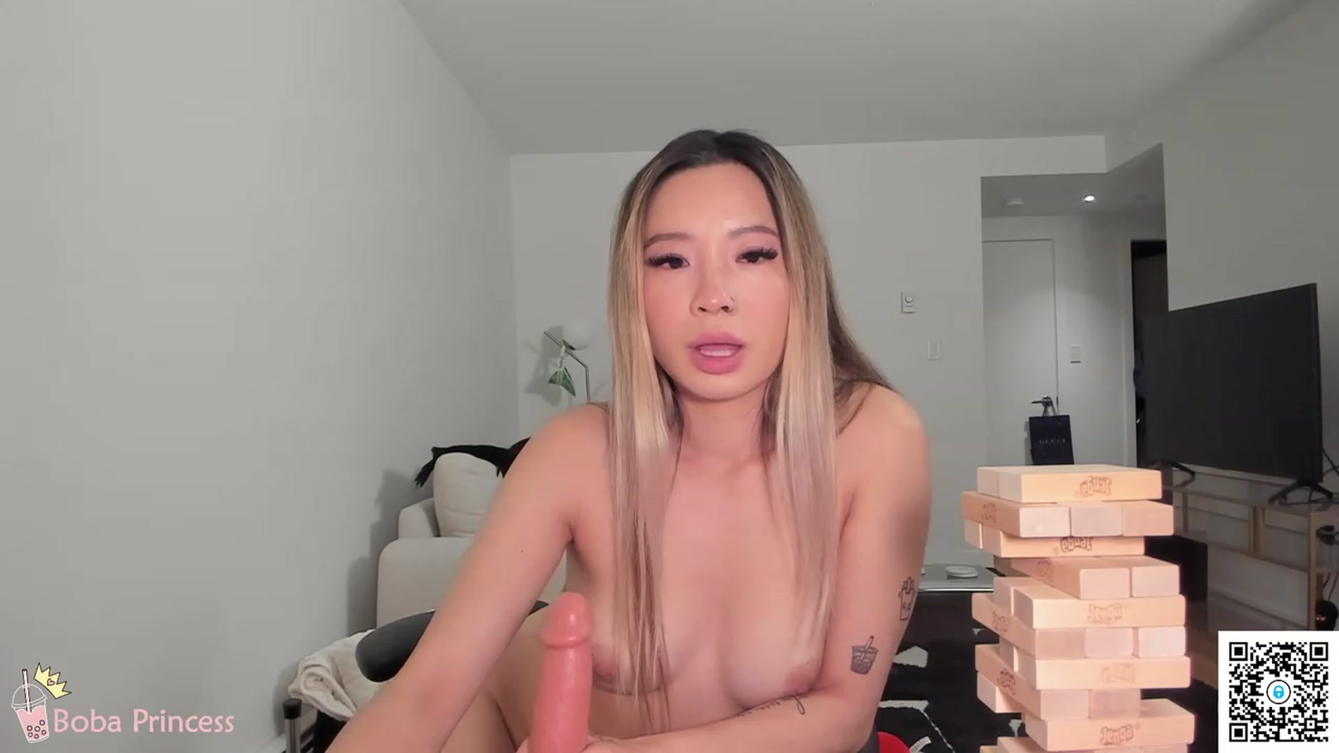 Gallery image thumbnail from bobaprincess's myfreecams stream on, 04/14/2023, 05:53 image 8 of 20
