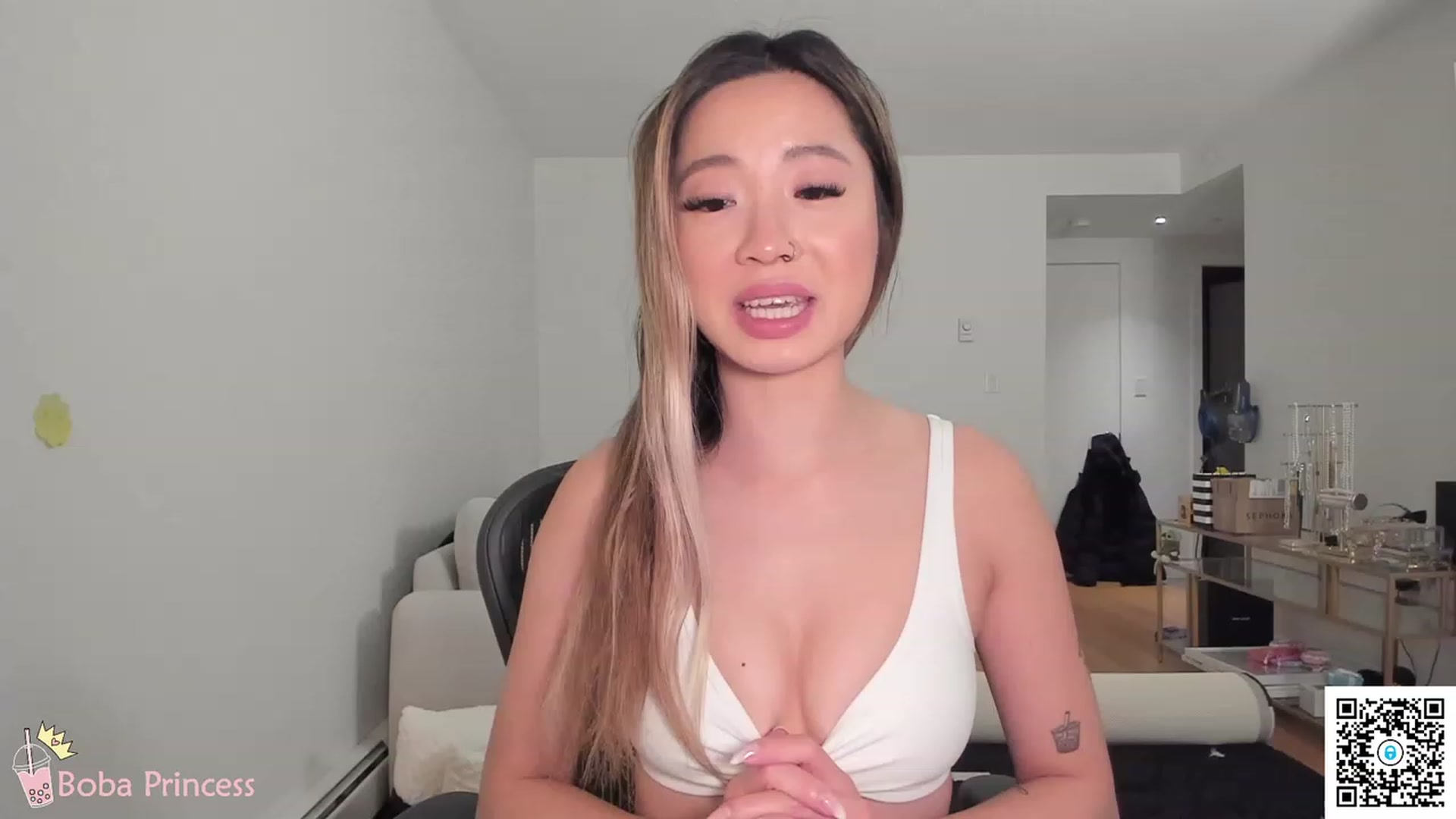 Gallery image thumbnail from bobaprincess's myfreecams stream on, 04/20/2023, 04:39 image 17 of 20