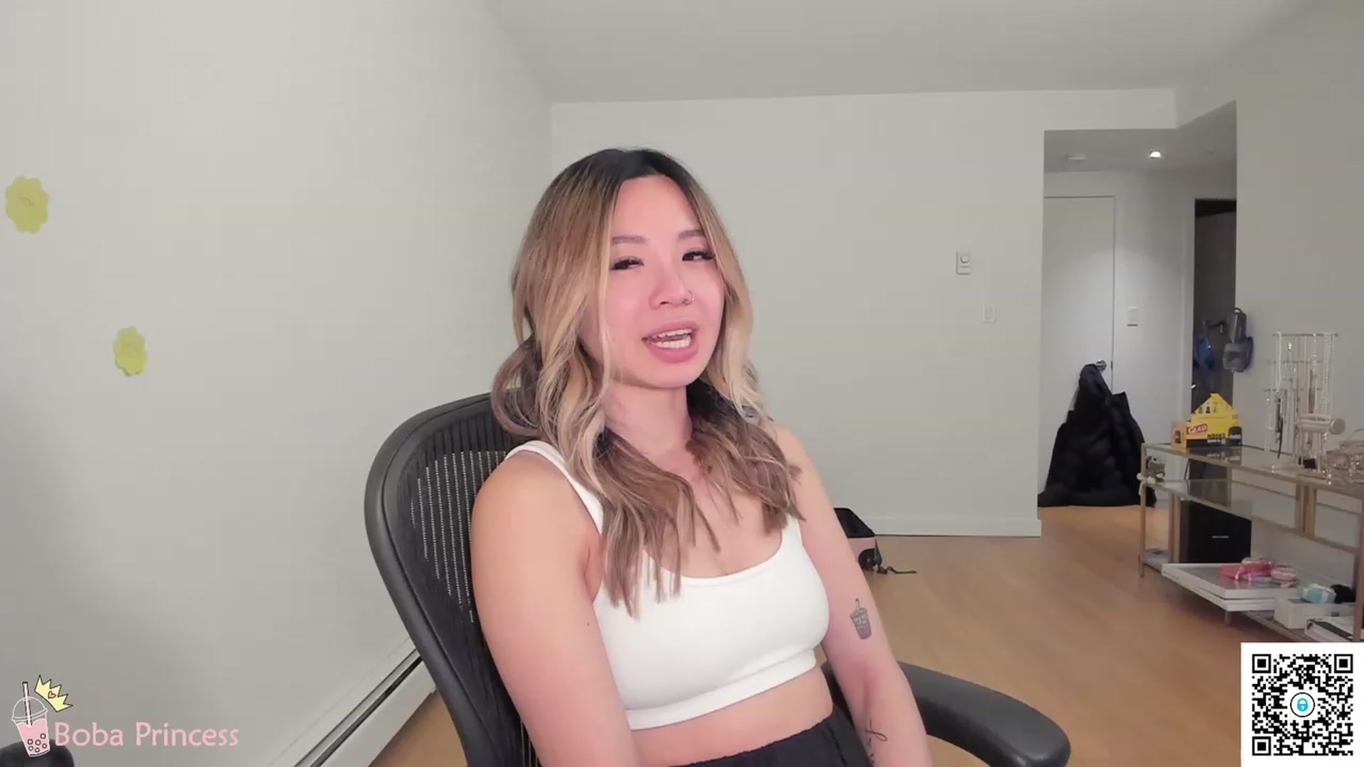Gallery image thumbnail from bobaprincess's myfreecams stream on, 04/21/2023, 05:24 image 11 of 20