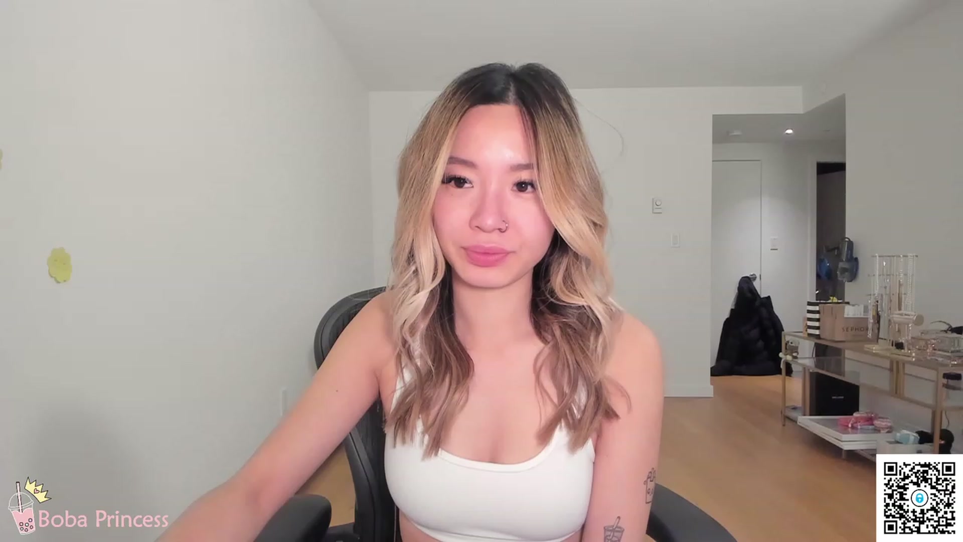 Gallery image thumbnail from bobaprincess's myfreecams stream on, 04/21/2023, 05:24 image 1 of 20