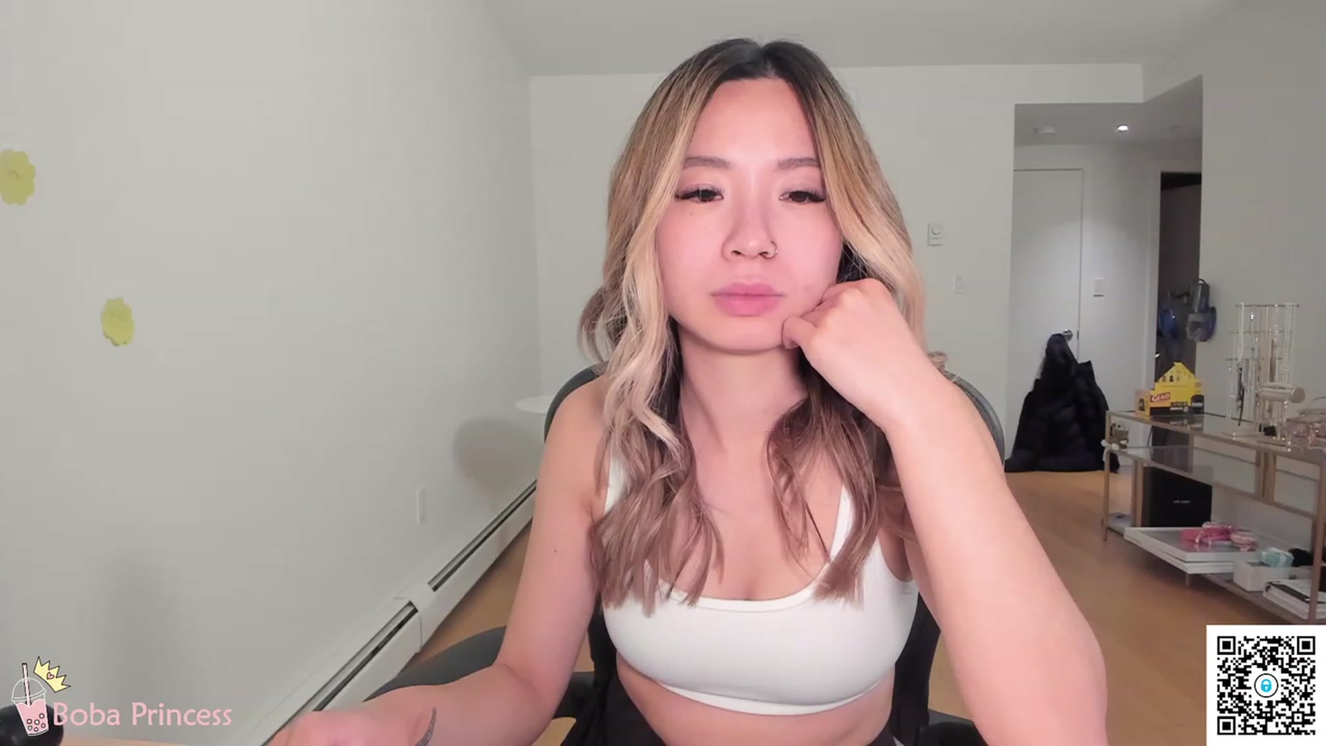 Gallery image thumbnail from bobaprincess's myfreecams stream on, 04/21/2023, 05:24 image 18 of 20