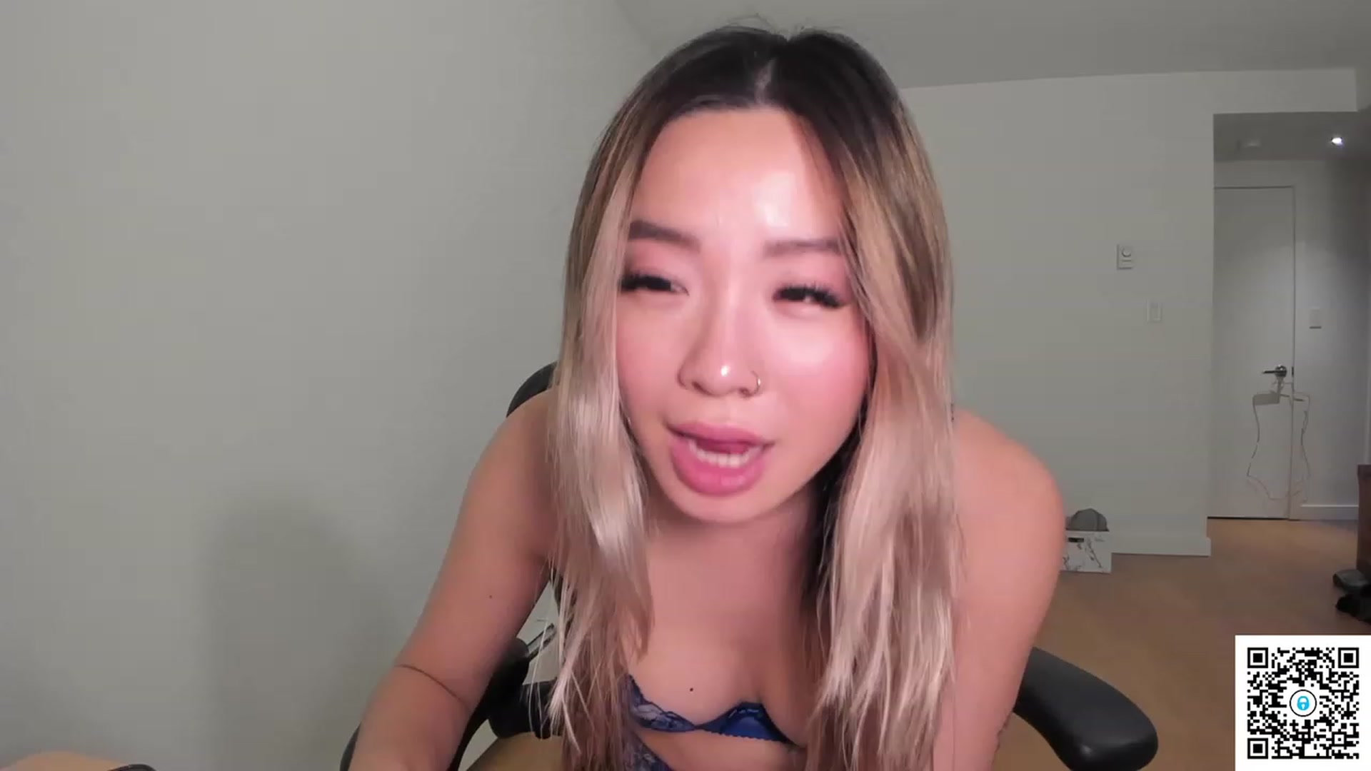 Gallery image thumbnail from bobaprincess's myfreecams stream on, 05/03/2023, 05:10 image 7 of 20