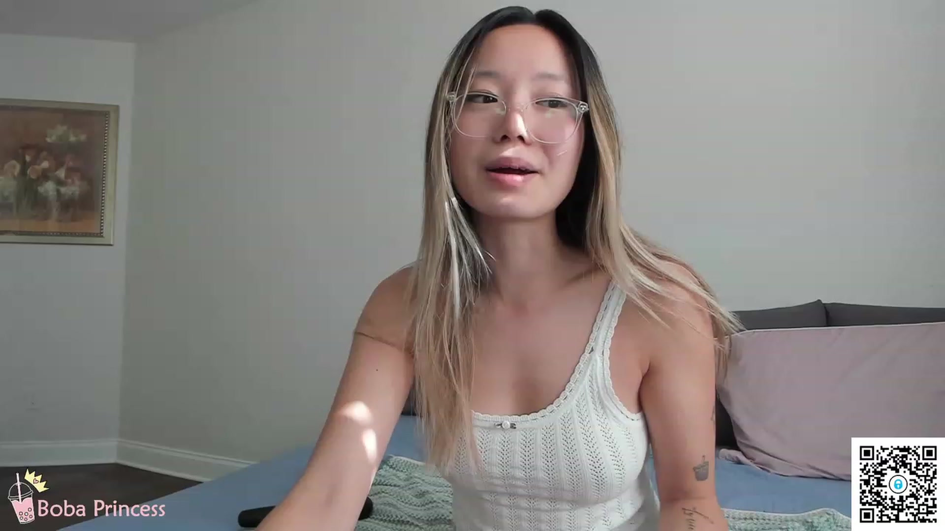 Gallery image thumbnail from bobaprincess's myfreecams stream on, 08/06/2023, 23:11 image 5 of 20