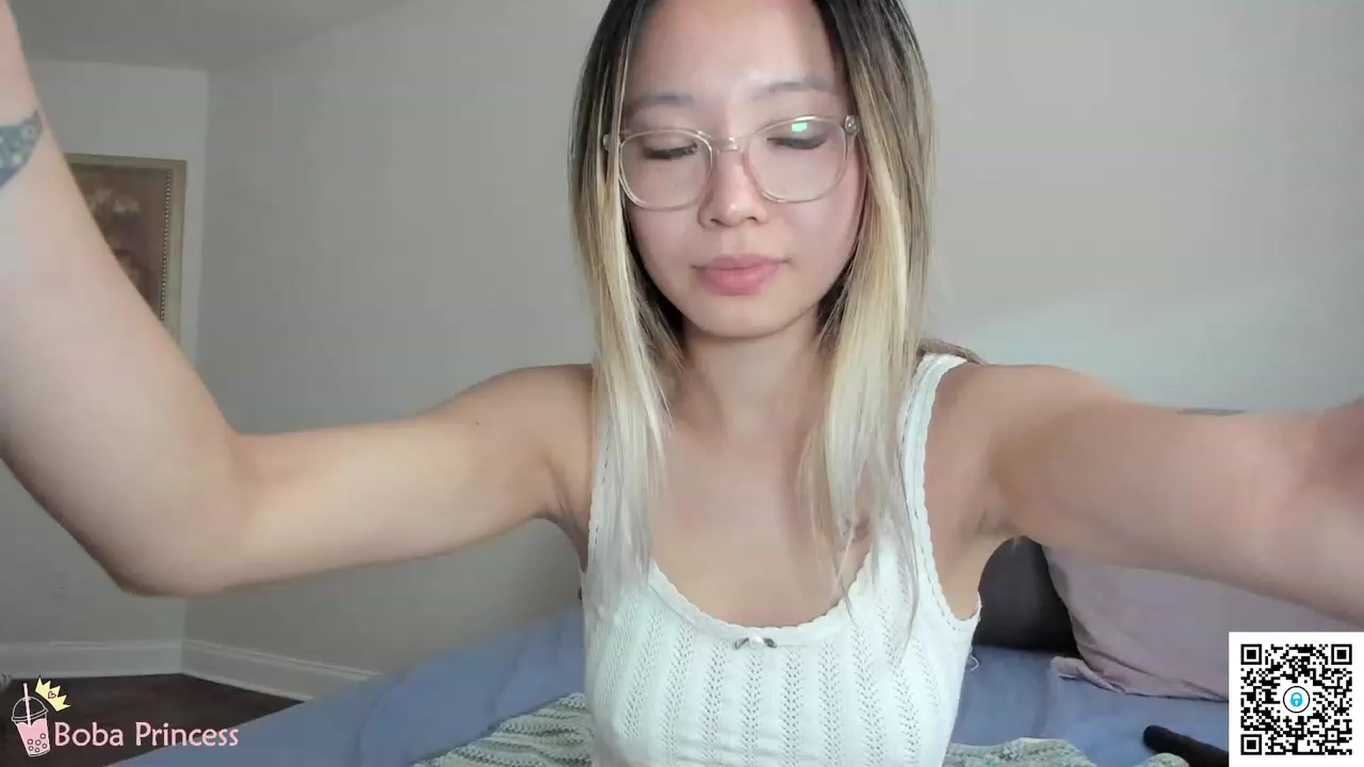 Gallery image thumbnail from bobaprincess's myfreecams stream on, 08/06/2023, 23:11 image 12 of 20