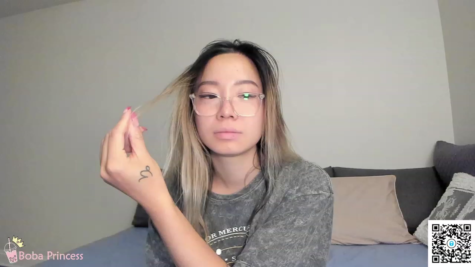 Gallery image thumbnail from bobaprincess's myfreecams stream on, 08/12/2023, 07:04 image 8 of 20
