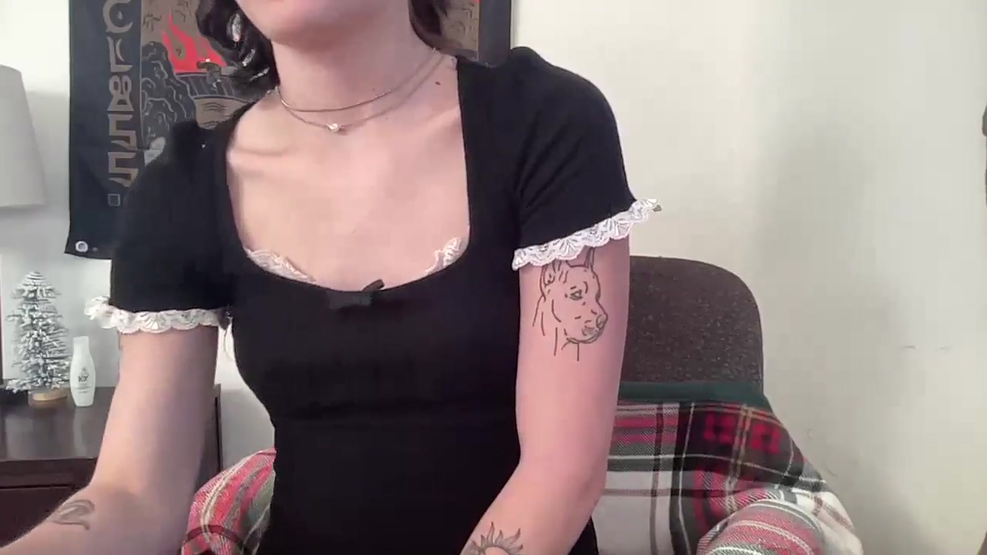 Gallery image thumbnail from bobatea1's myfreecams stream on, 11/12/2024, 22:30 image 5 of 20