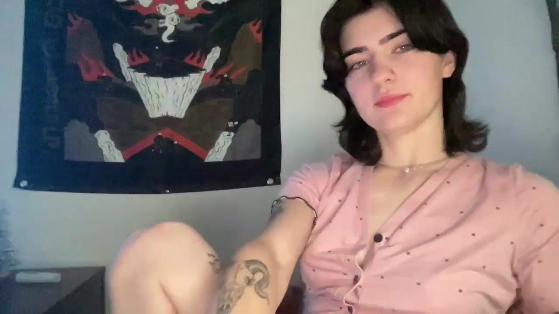 Gallery image thumbnail from bobatea1's myfreecams stream on, 11/15/2024, 11:29 image 1 of 20