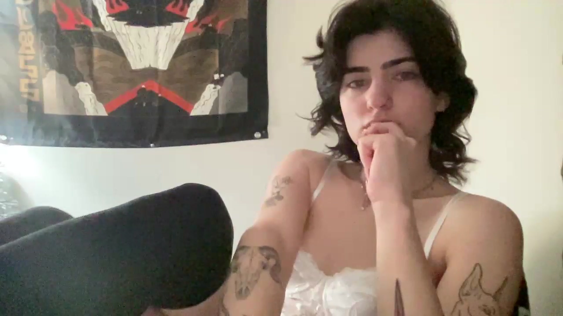 Gallery image thumbnail from bobatea1's myfreecams stream on, 11/19/2024, 12:19 image 5 of 20