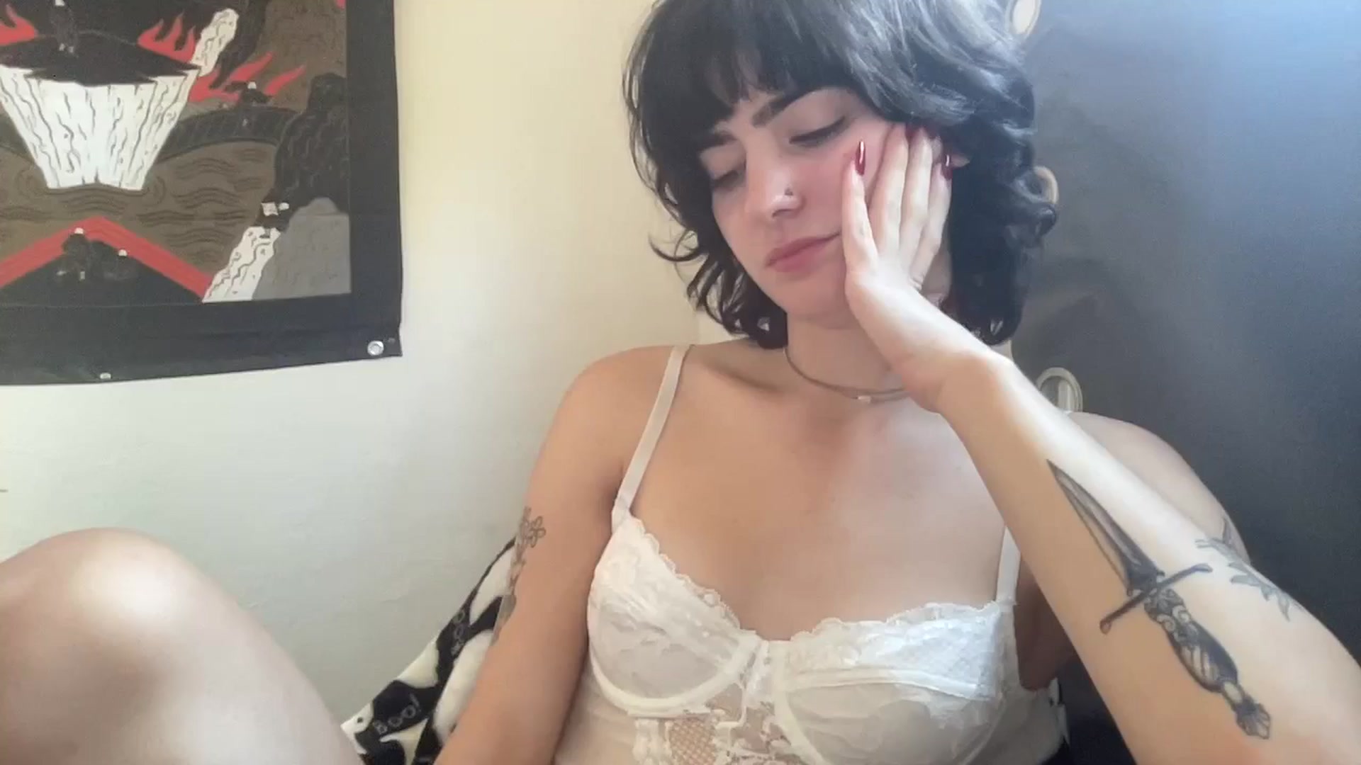 Gallery image thumbnail from bobatea1's myfreecams stream on, 11/24/2024, 18:10 image 1 of 20