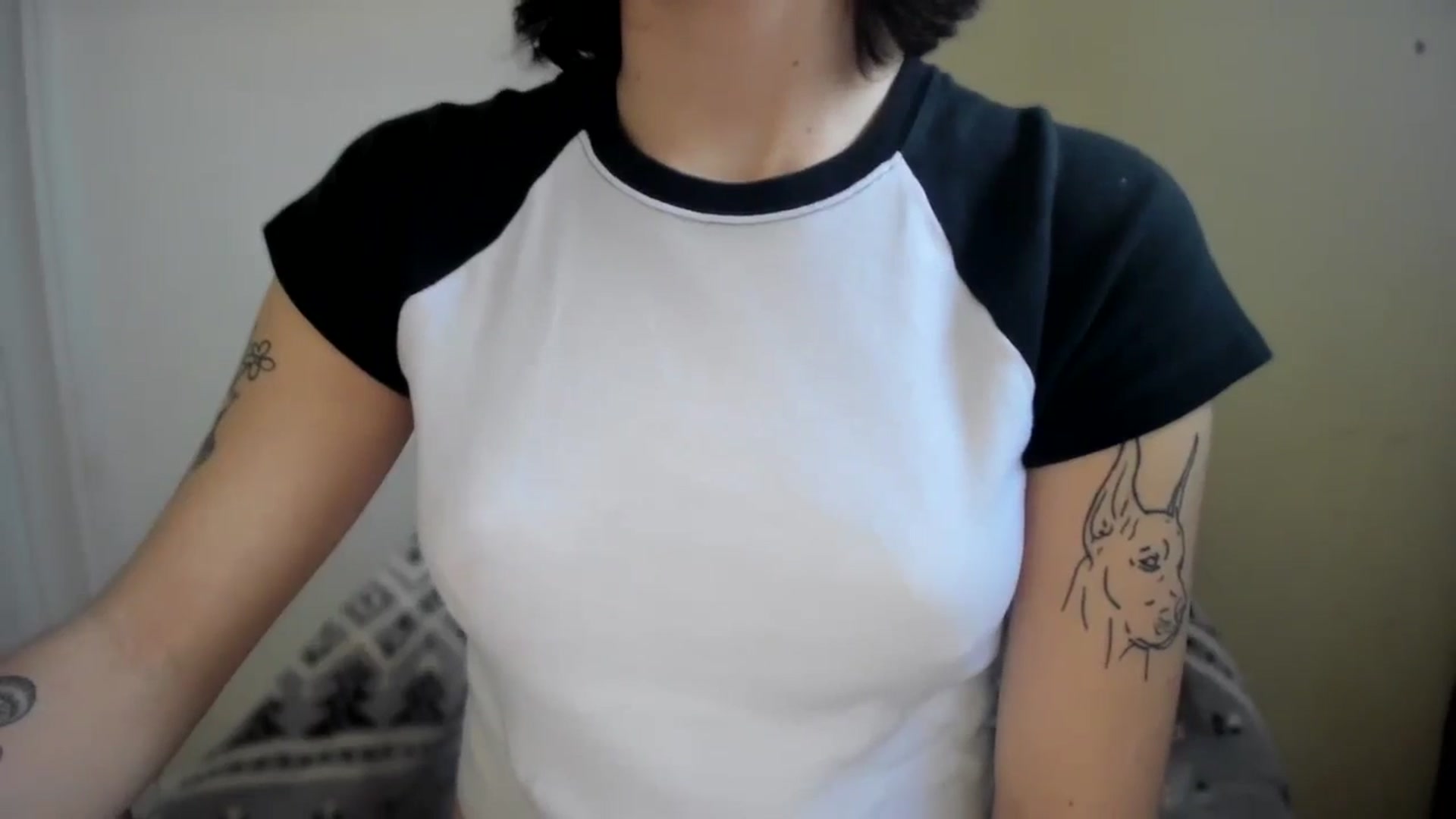 Gallery image thumbnail from bobatea1's myfreecams stream on, 12/18/2024, 22:26 image 5 of 20
