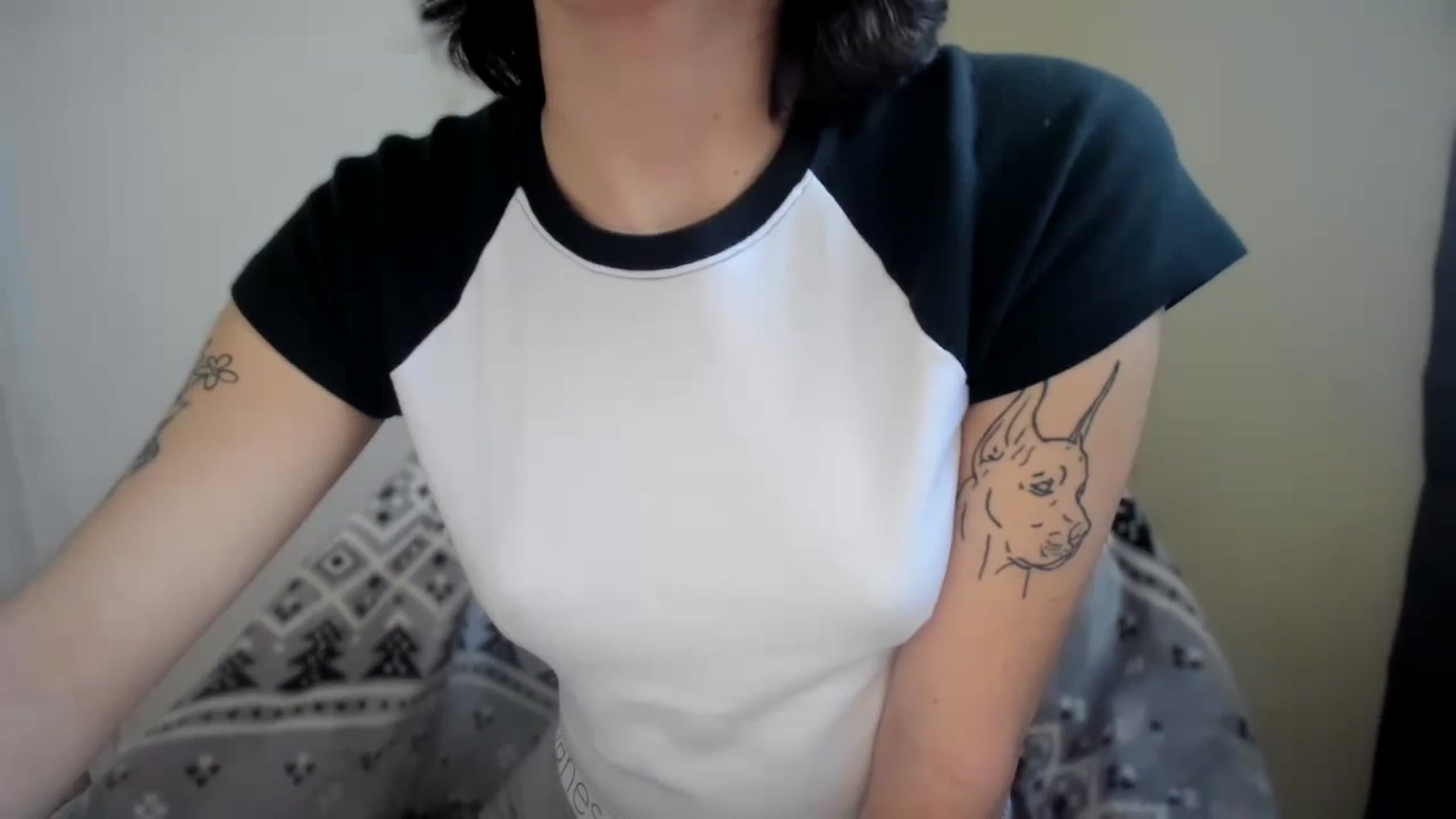 Gallery image thumbnail from bobatea1's myfreecams stream on, 12/18/2024, 22:26 image 8 of 20