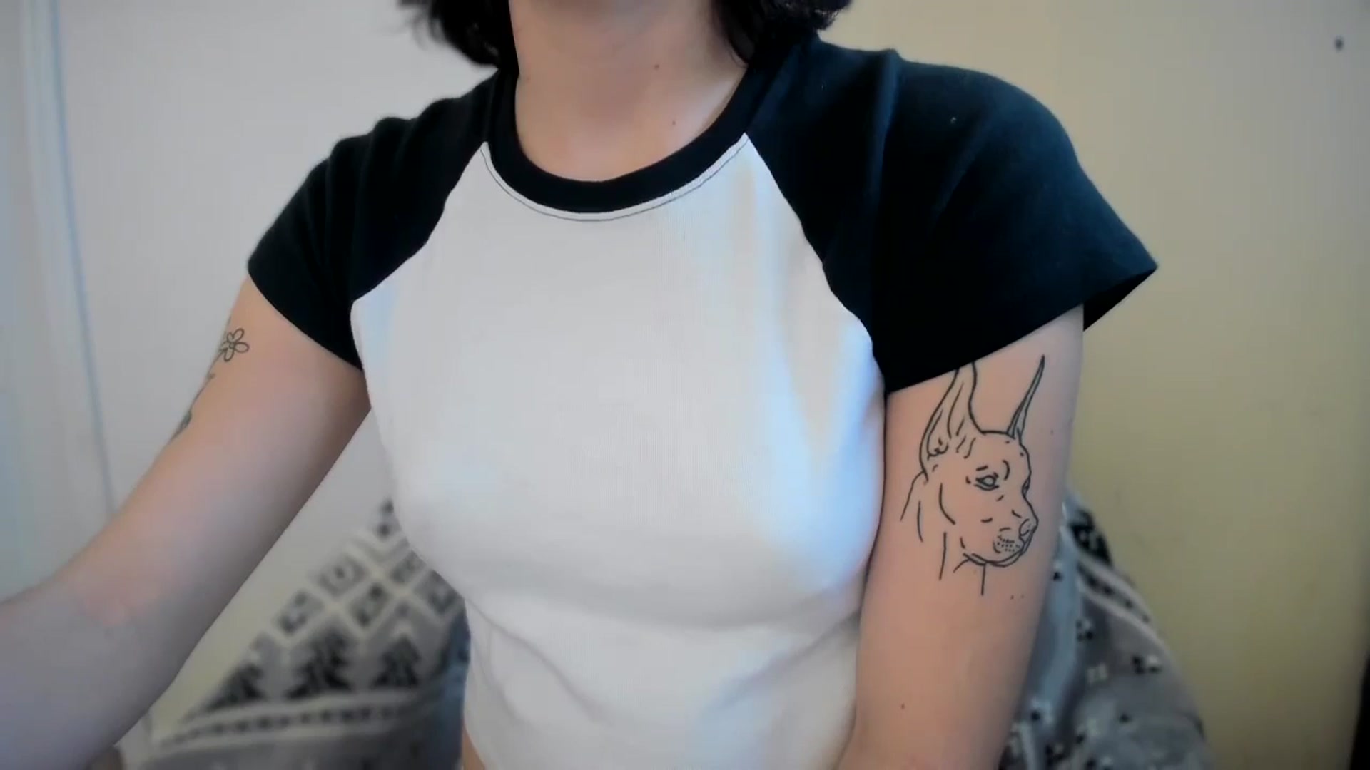 Gallery image thumbnail from bobatea1's myfreecams stream on, 12/18/2024, 22:26 image 4 of 20