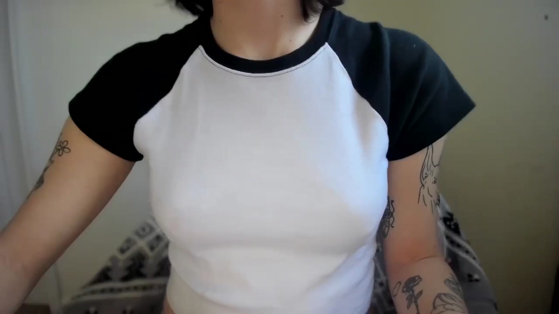 Gallery image thumbnail from bobatea1's myfreecams stream on, 12/18/2024, 22:26 image 7 of 20