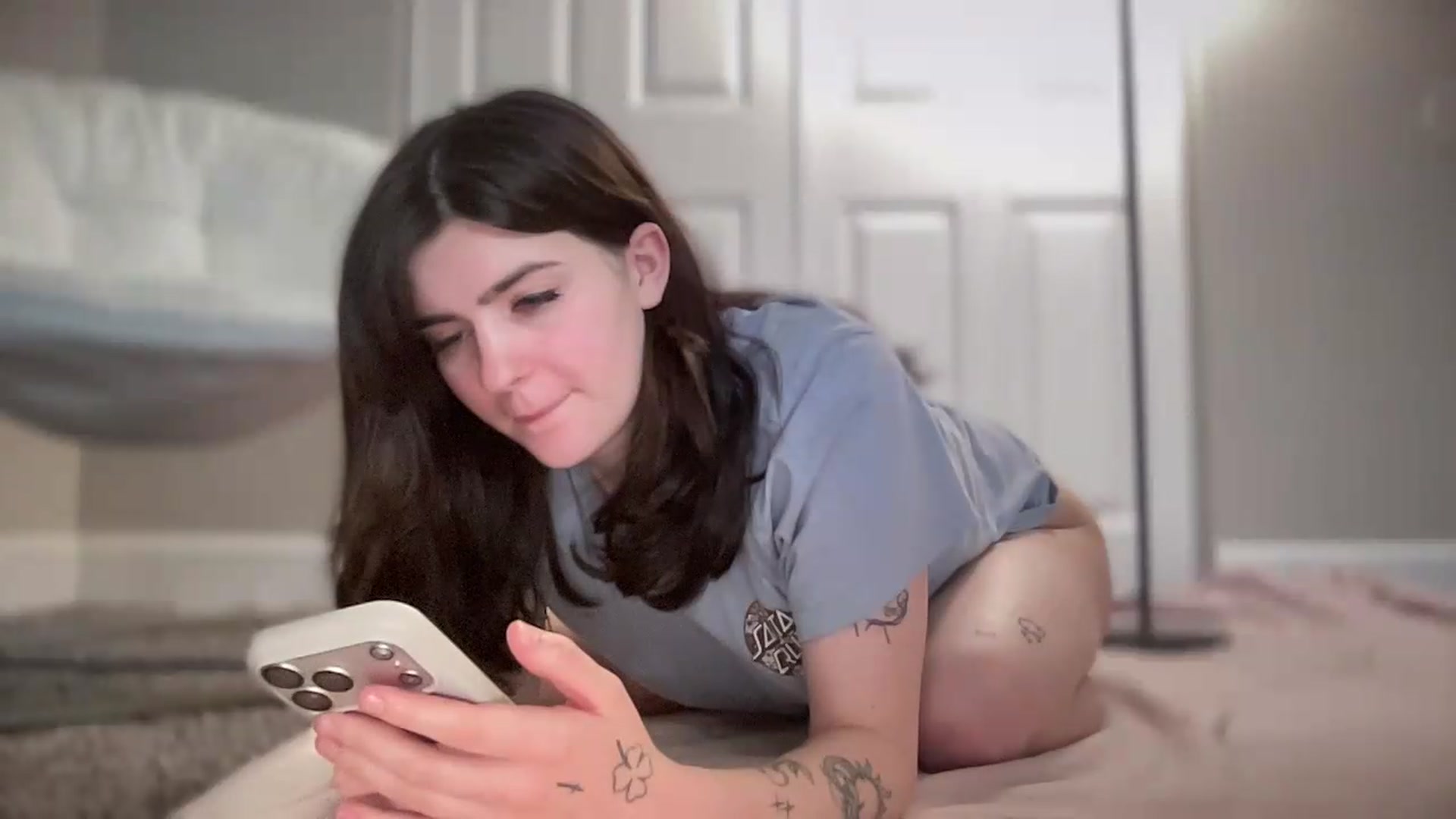 Gallery image thumbnail from bobatea1's myfreecams stream on, 05/22/2026, 15:33 image 3 of 20