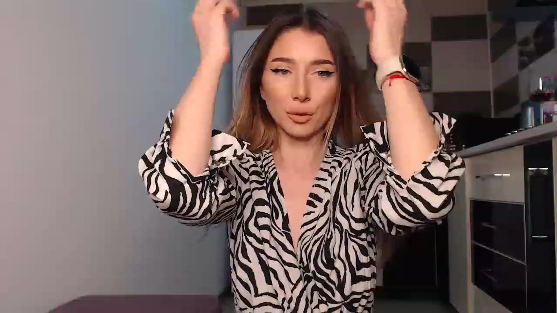 Gallery image thumbnail from bonnbon_'s myfreecams stream on, 03/02/2023, 21:16 image 6 of 20