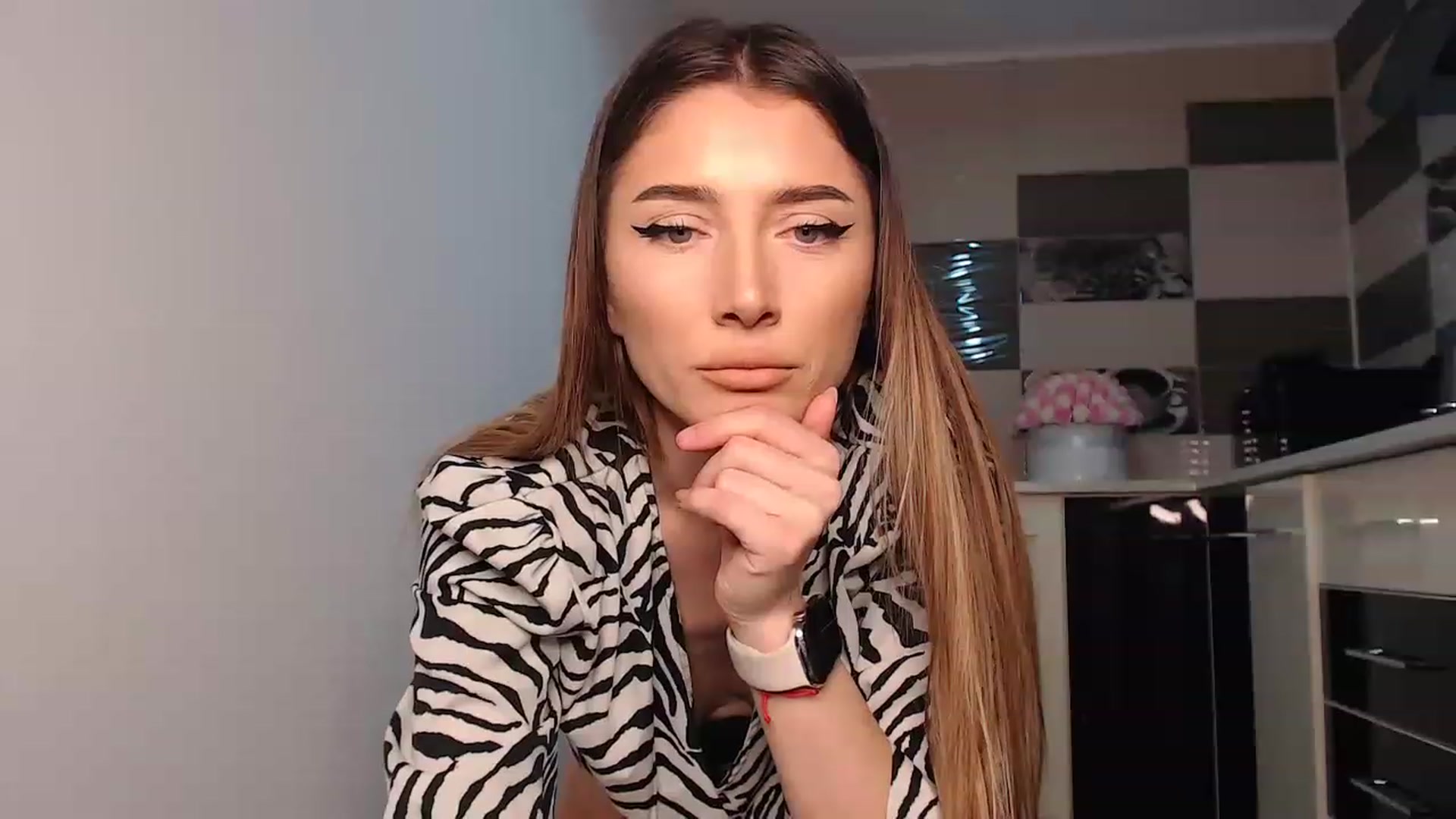 Gallery image thumbnail from bonnbon_'s myfreecams stream on, 03/02/2023, 21:16 image 19 of 20