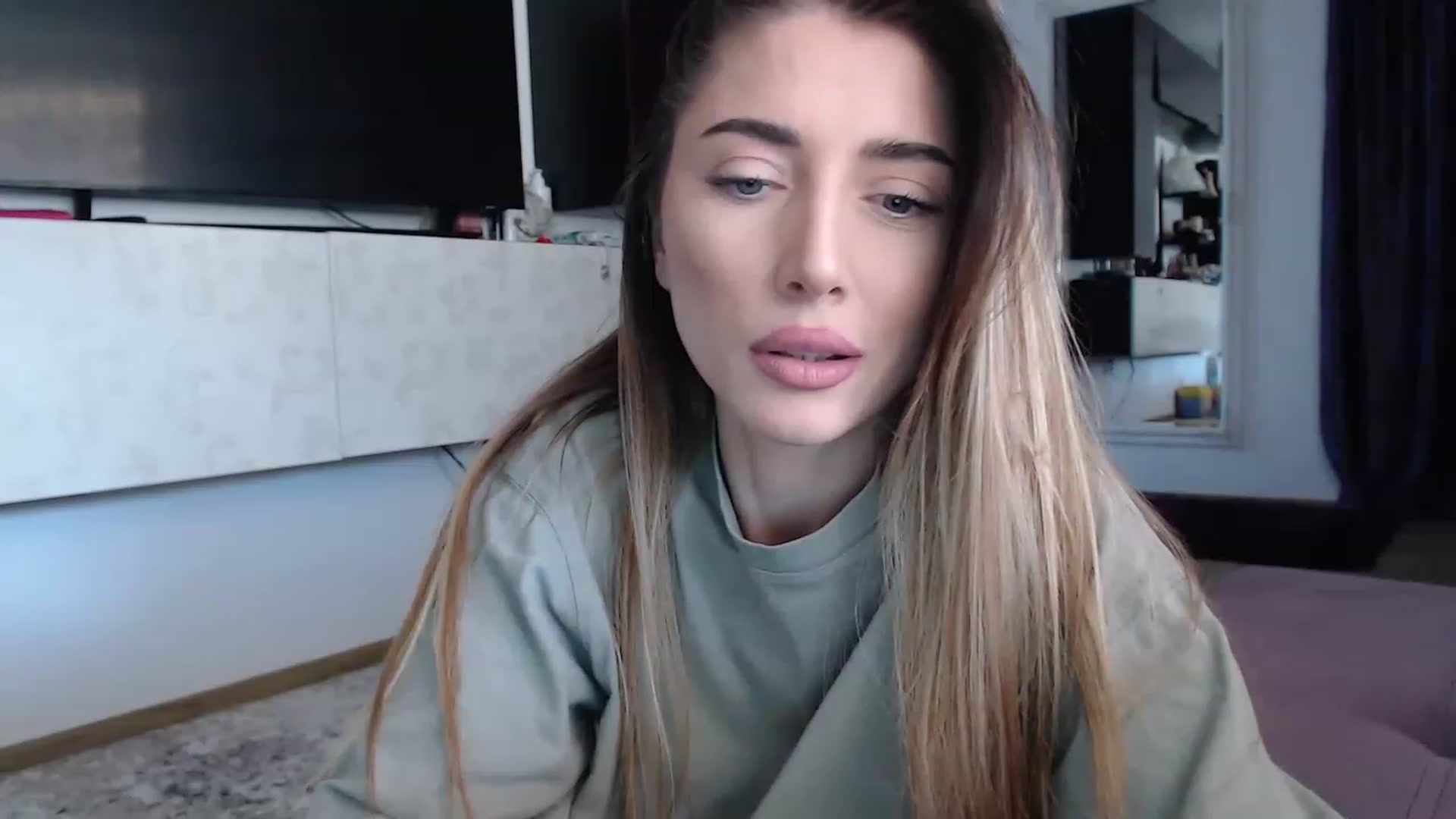 Gallery image thumbnail from bonnbon_'s myfreecams stream on, 03/14/2023, 11:50 image 9 of 20