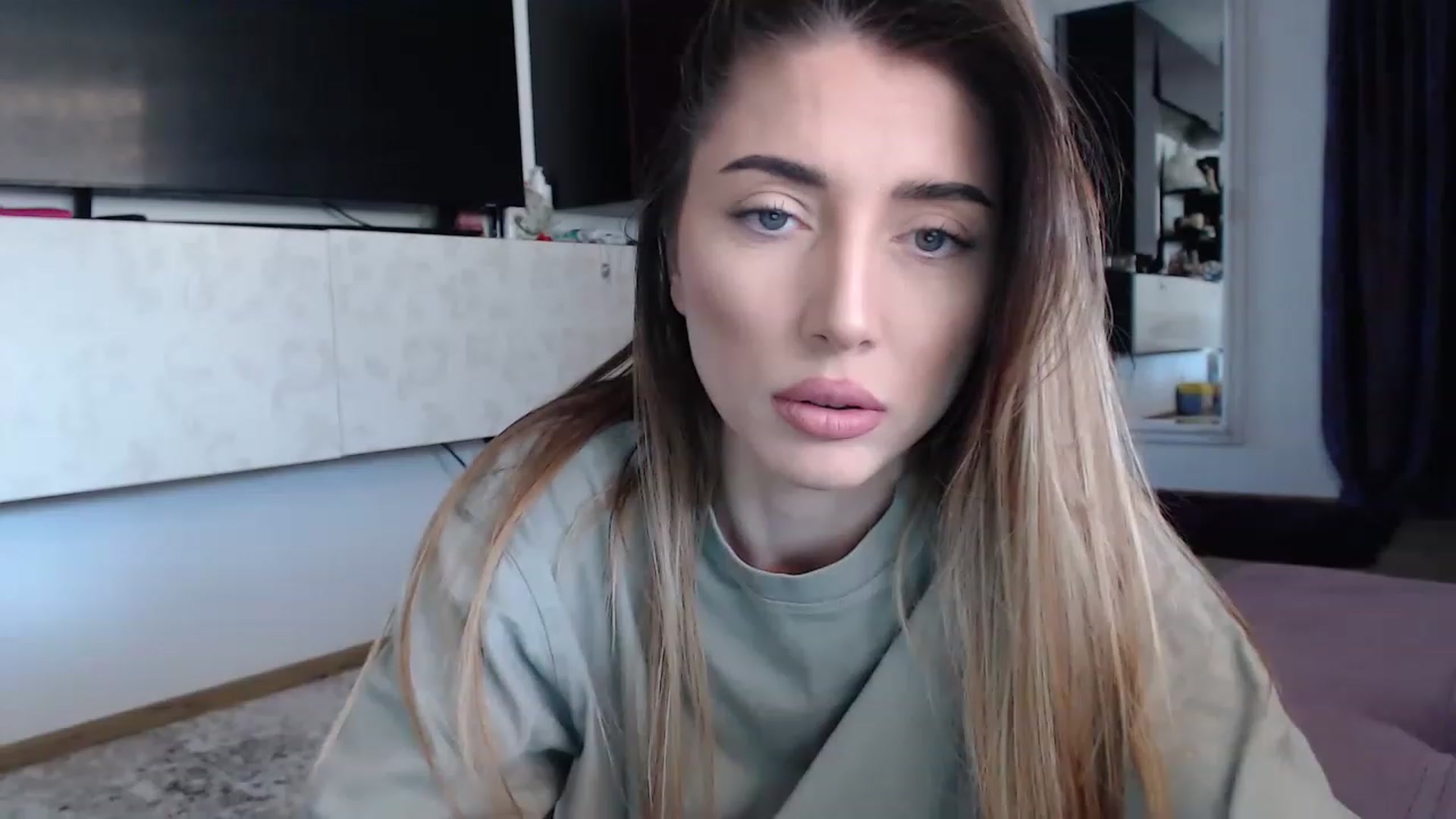 Gallery image thumbnail from bonnbon_'s myfreecams stream on, 03/14/2023, 11:50 image 13 of 20
