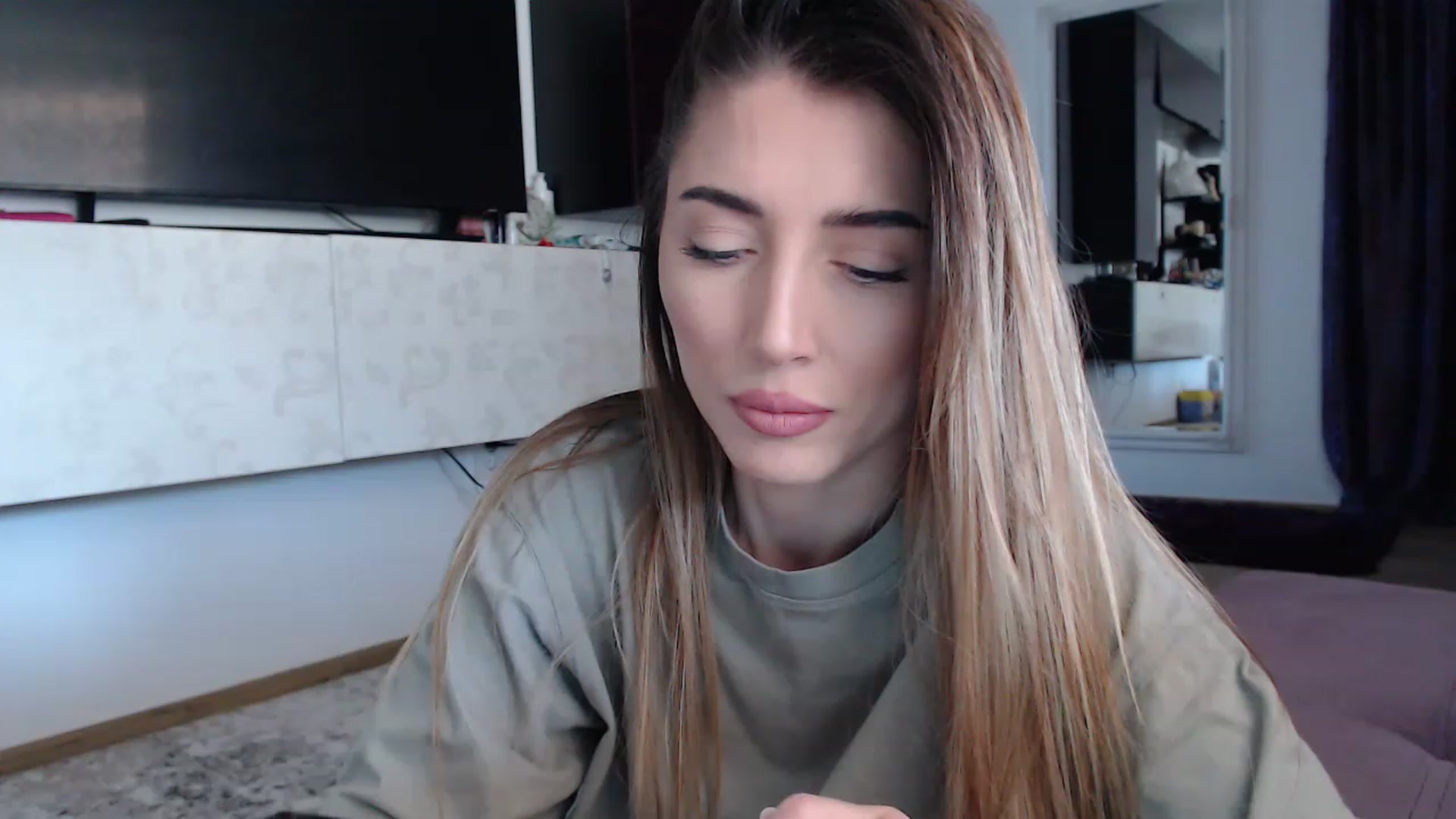 Gallery image thumbnail from bonnbon_'s myfreecams stream on, 03/14/2023, 11:50 image 18 of 20