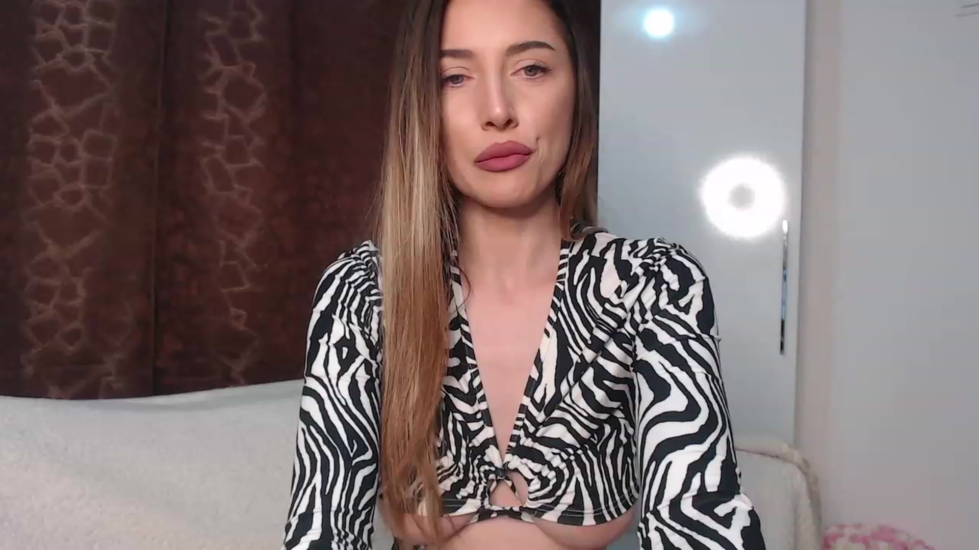 Gallery image thumbnail from bonnbon_'s myfreecams stream on, 04/02/2023, 20:09 image 8 of 20