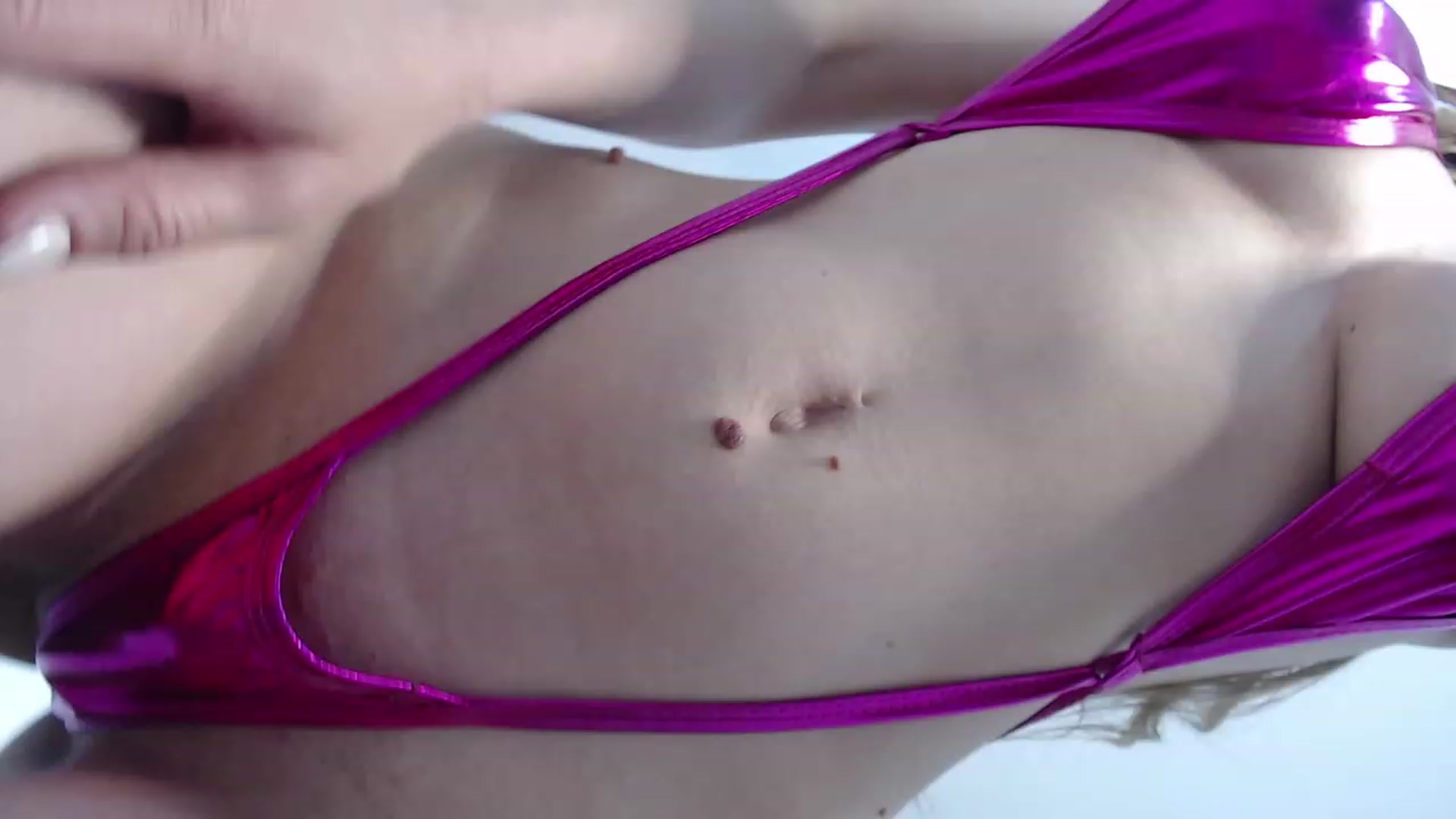 Gallery image thumbnail from bonnbon_'s myfreecams stream on, 04/06/2023, 21:04 image 12 of 20
