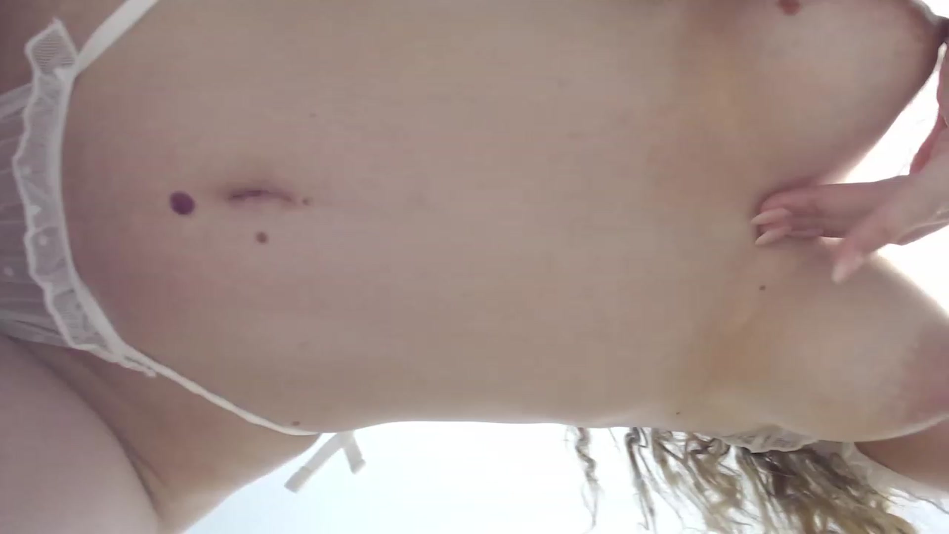 Gallery image thumbnail from bonnbon_'s myfreecams stream on, 06/25/2023, 21:26 image 7 of 20
