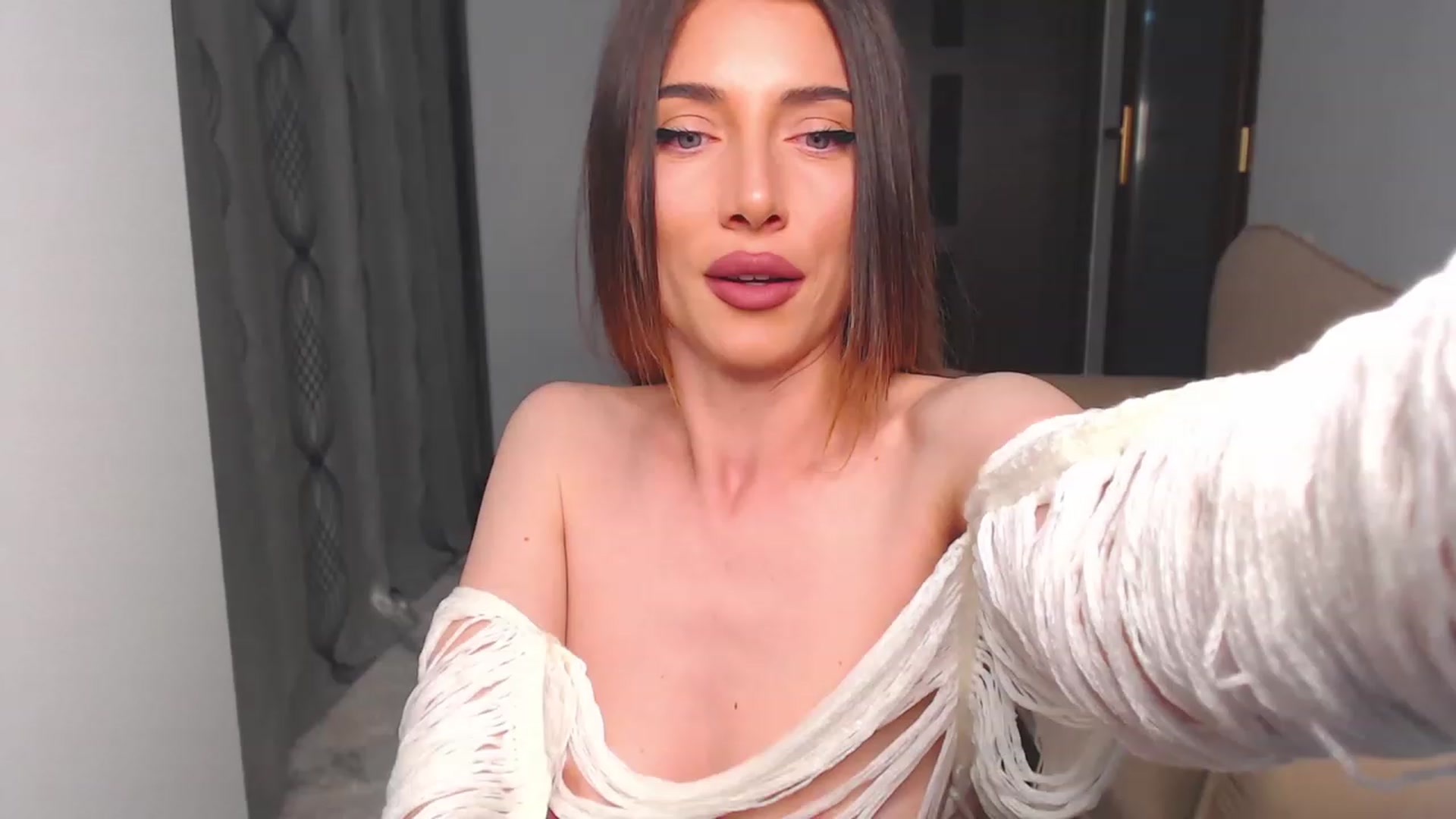 Gallery image thumbnail from bonnbon_'s myfreecams stream on, 06/29/2023, 20:56 image 7 of 20