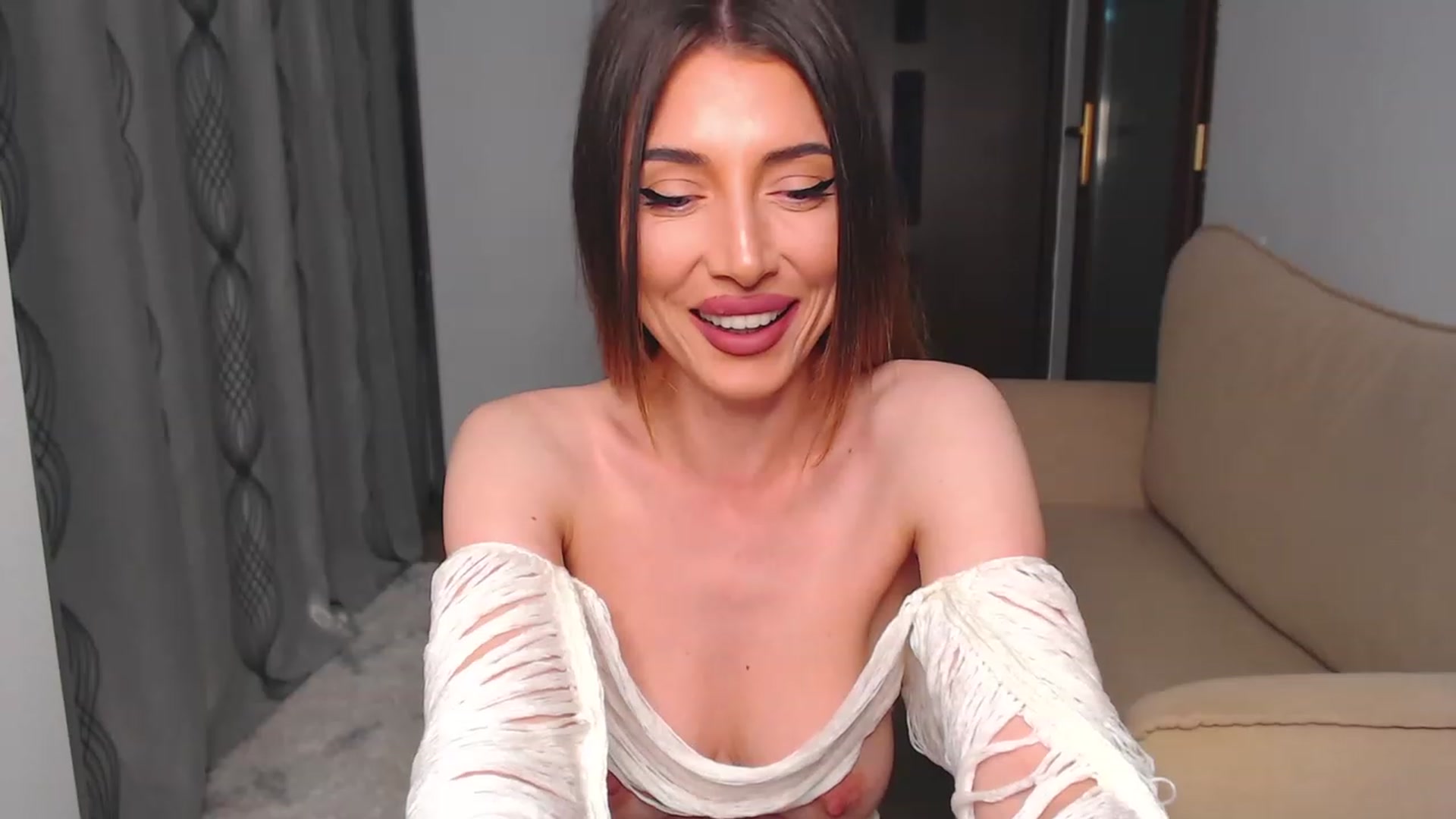 Gallery image thumbnail from bonnbon_'s myfreecams stream on, 06/29/2023, 21:39 image 12 of 20