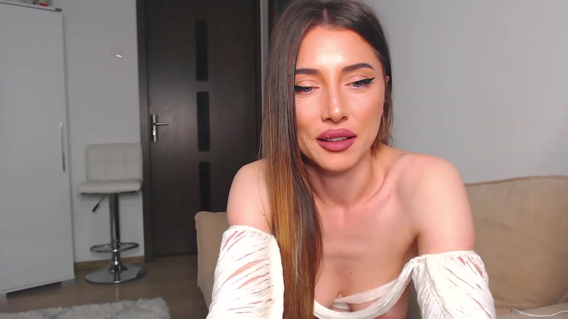 Gallery image thumbnail from bonnbon_'s myfreecams stream on, 06/29/2023, 21:39 image 7 of 20