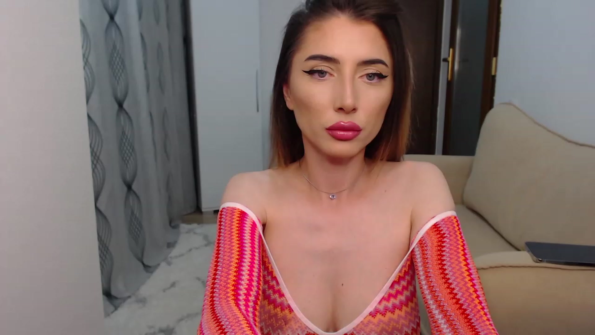 Gallery image thumbnail from bonnbon_'s myfreecams stream on, 07/14/2023, 21:03 image 1 of 20