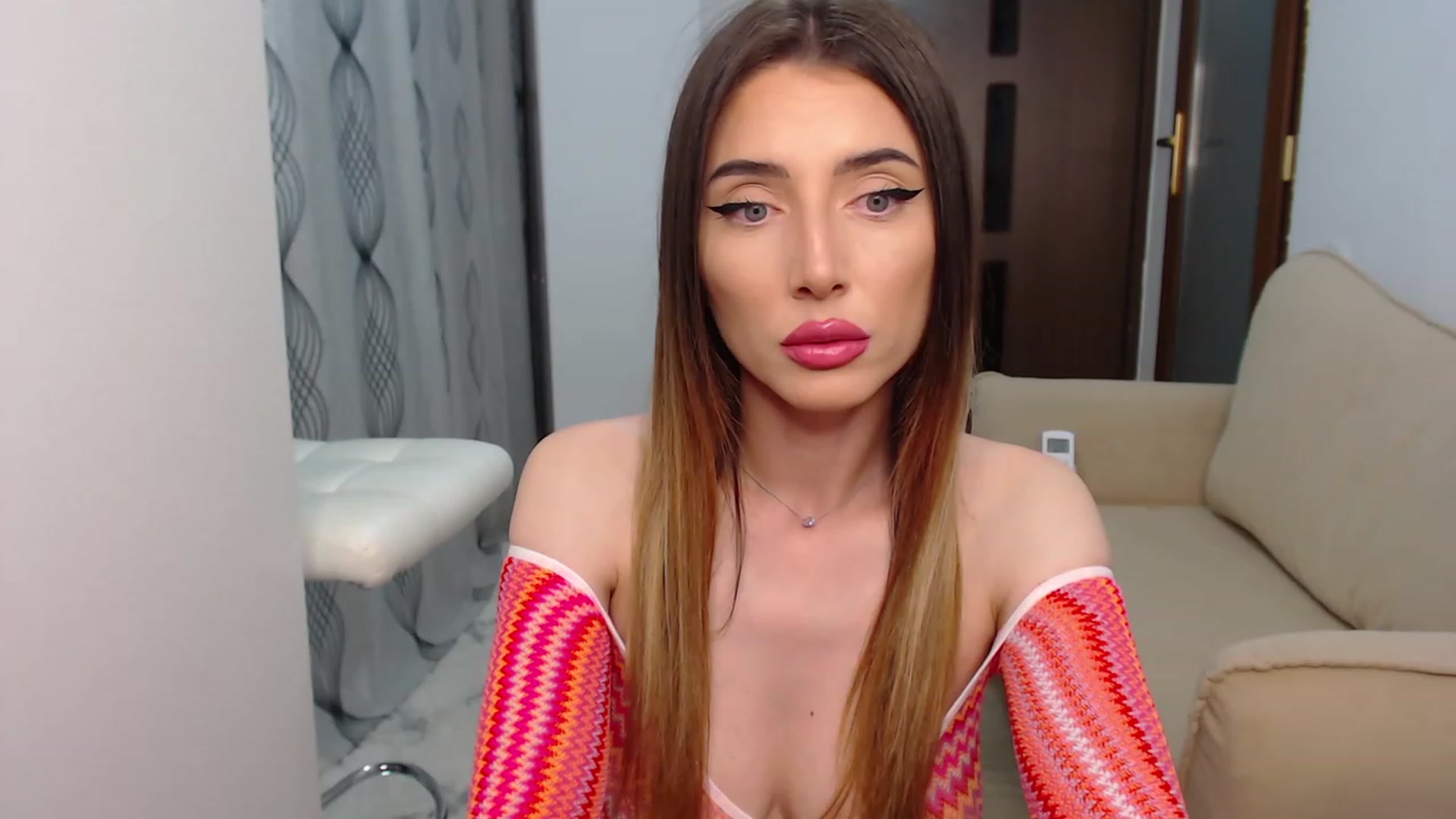 Gallery image thumbnail from bonnbon_'s myfreecams stream on, 07/14/2023, 21:03 image 14 of 20
