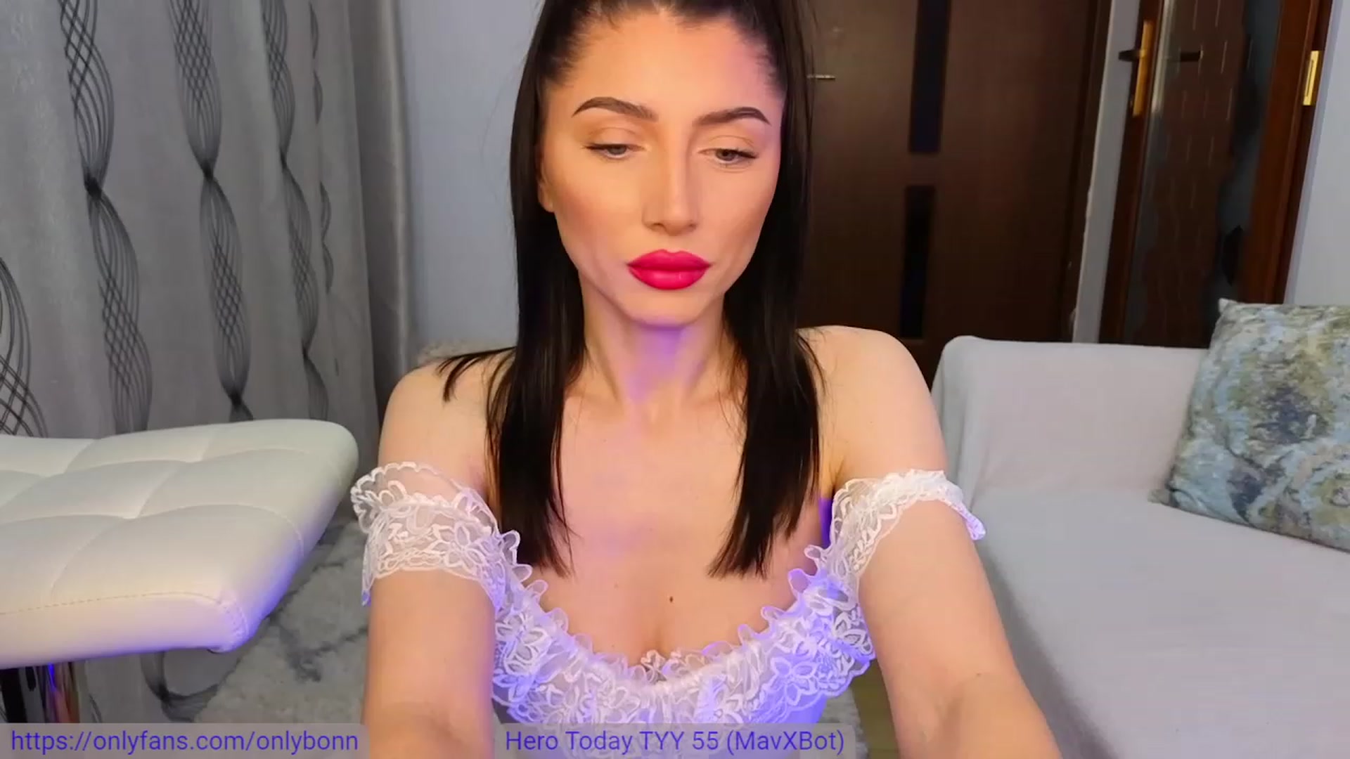 Gallery image thumbnail from bonnbon_'s myfreecams stream on, 01/29/2024, 21:21 image 1 of 20